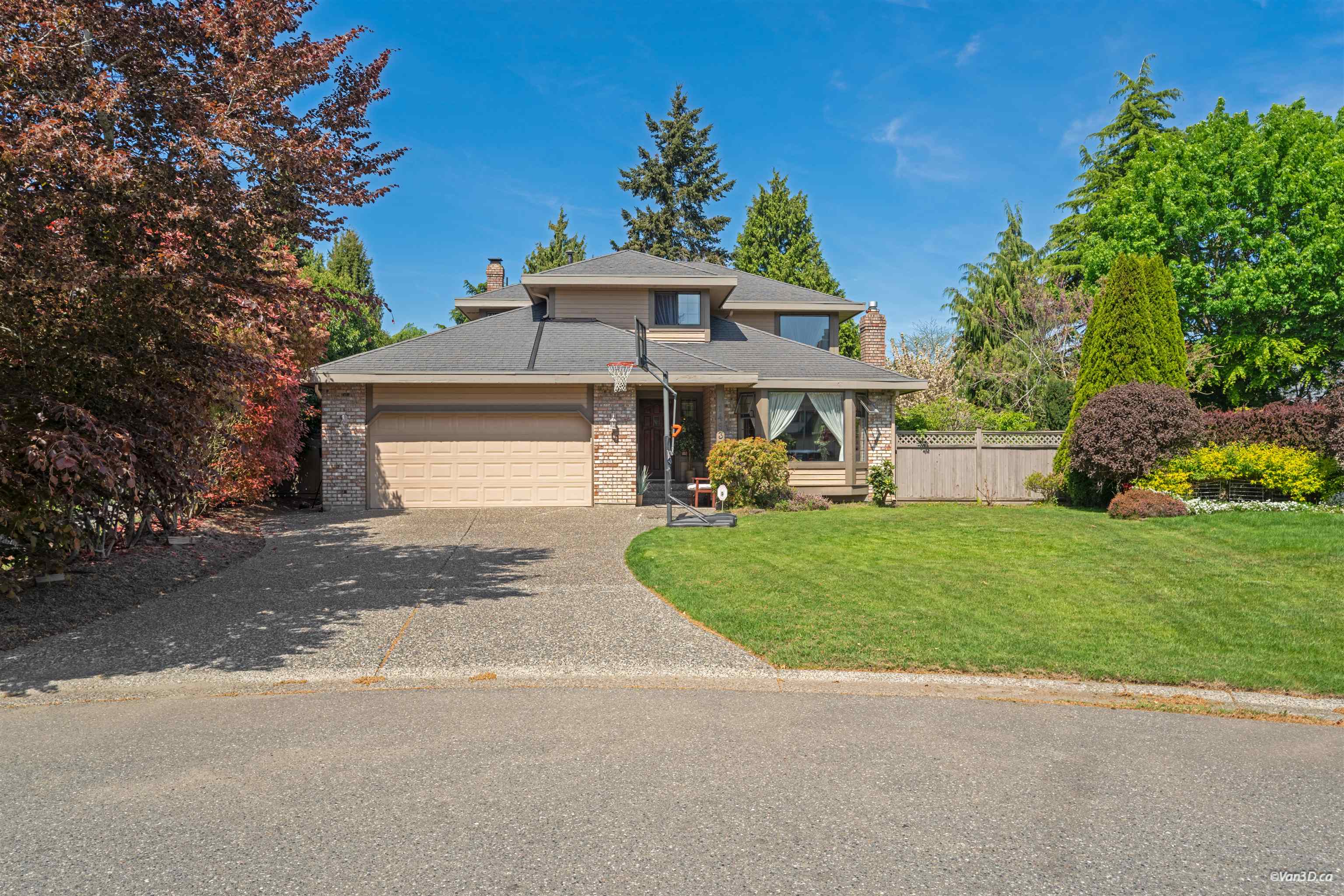  14937 20a Avenue - MLS&reg; # R3163345