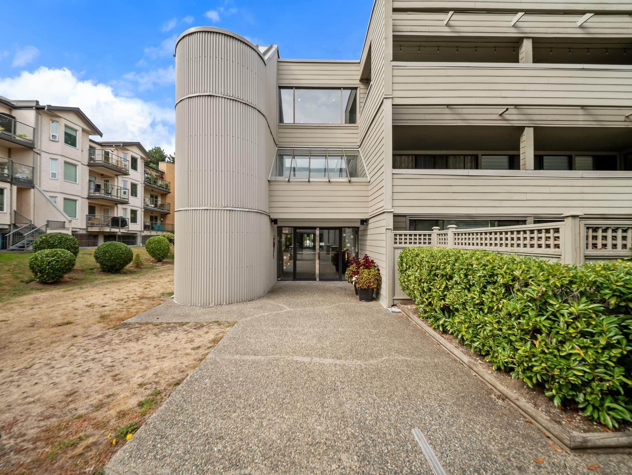 208 15272 19 Avenue - MLS&reg; # R3165852