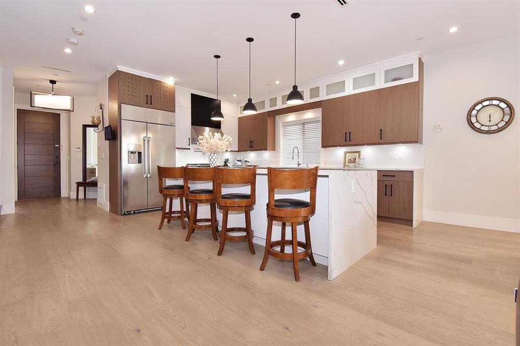  154XX Russell Avenue - MLS&reg; # R3167019