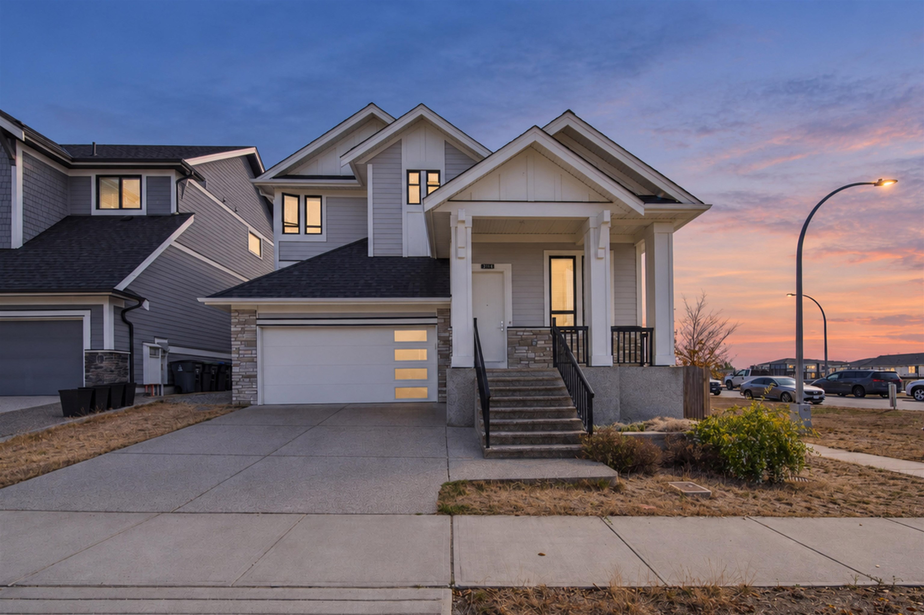  2112 166 Street - MLS&reg; # R3167903