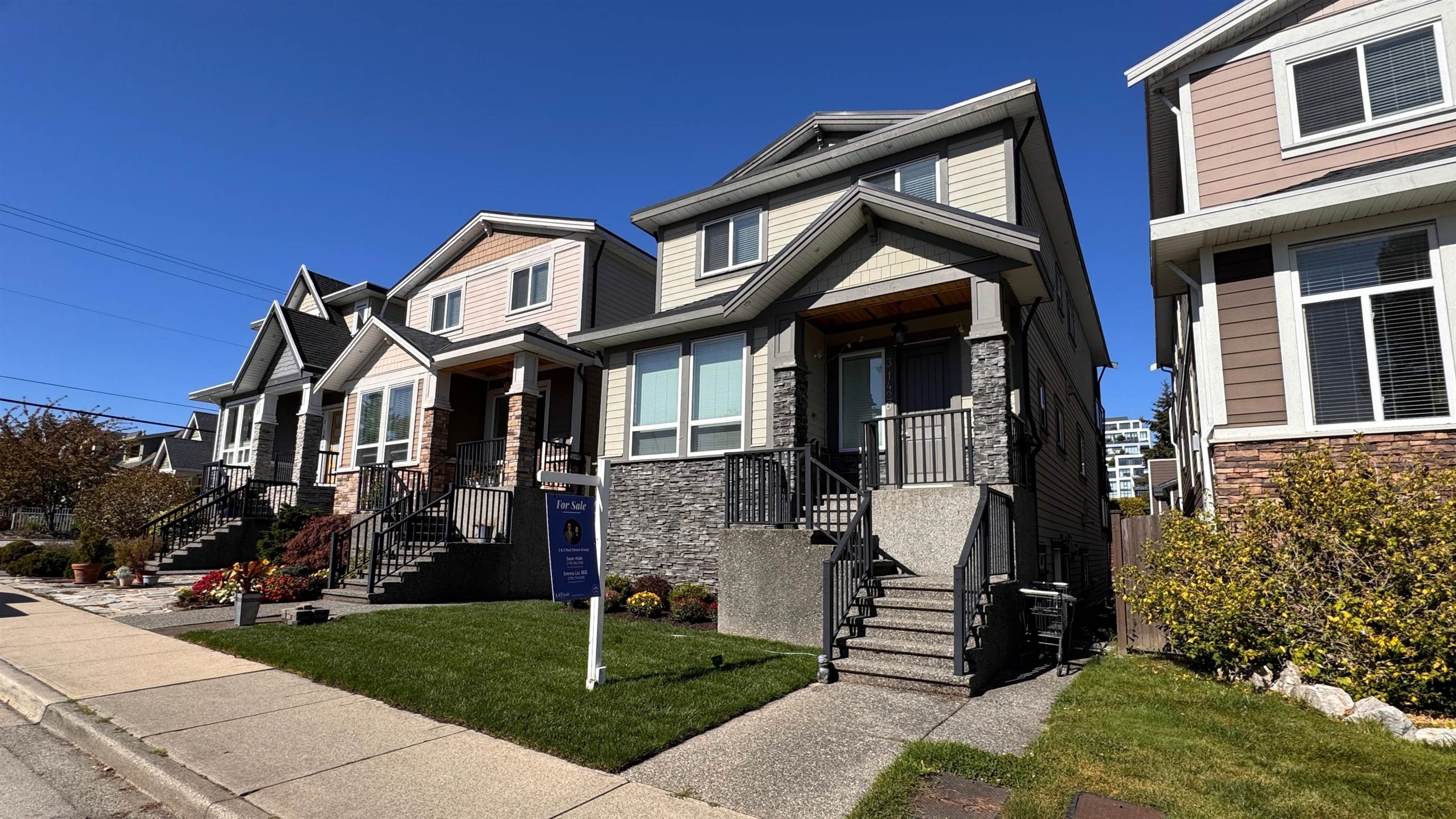 3 1426 Finlay Street - MLS&reg; # R3168363