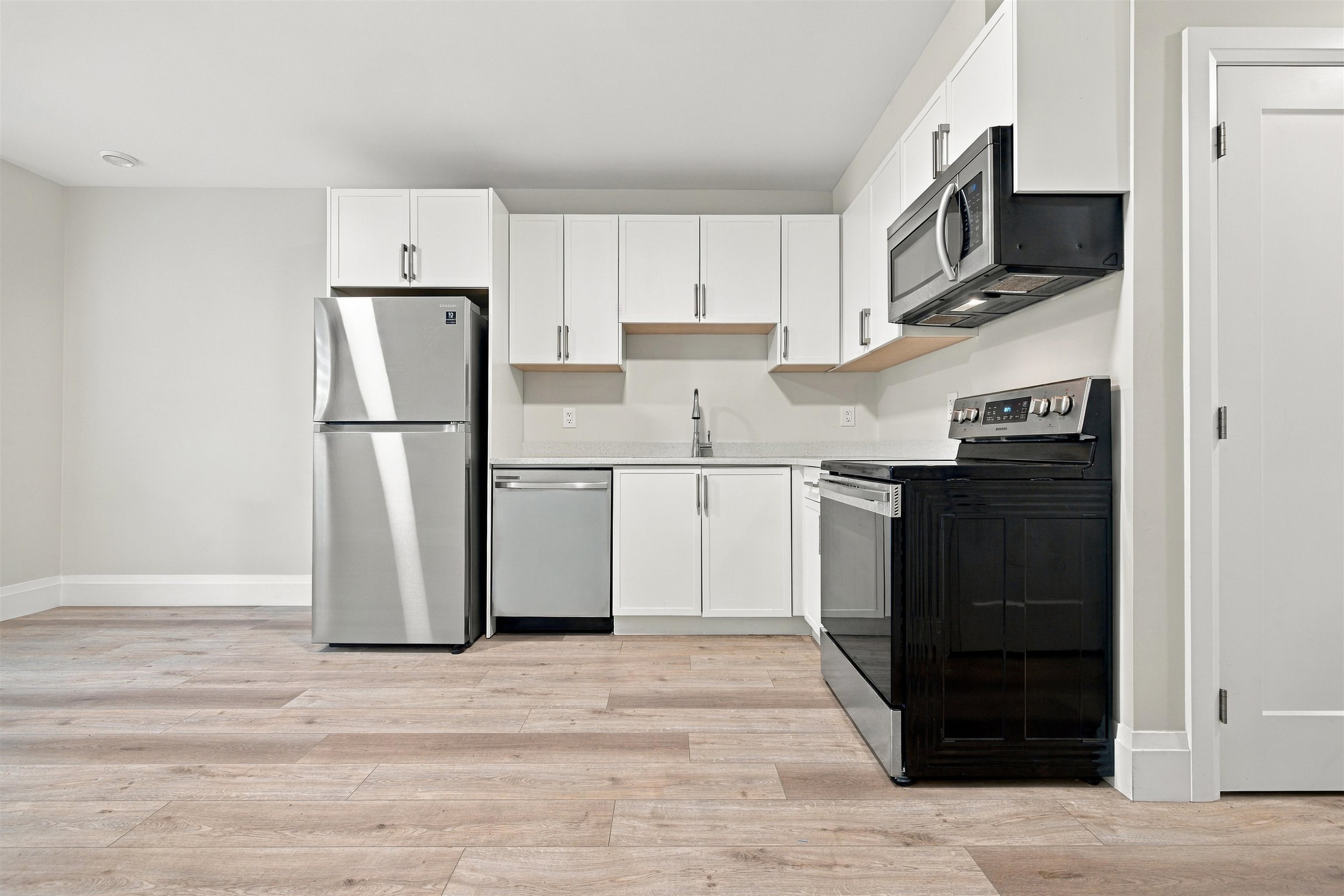  16539 8th Avenue - MLS&reg; # R3169050