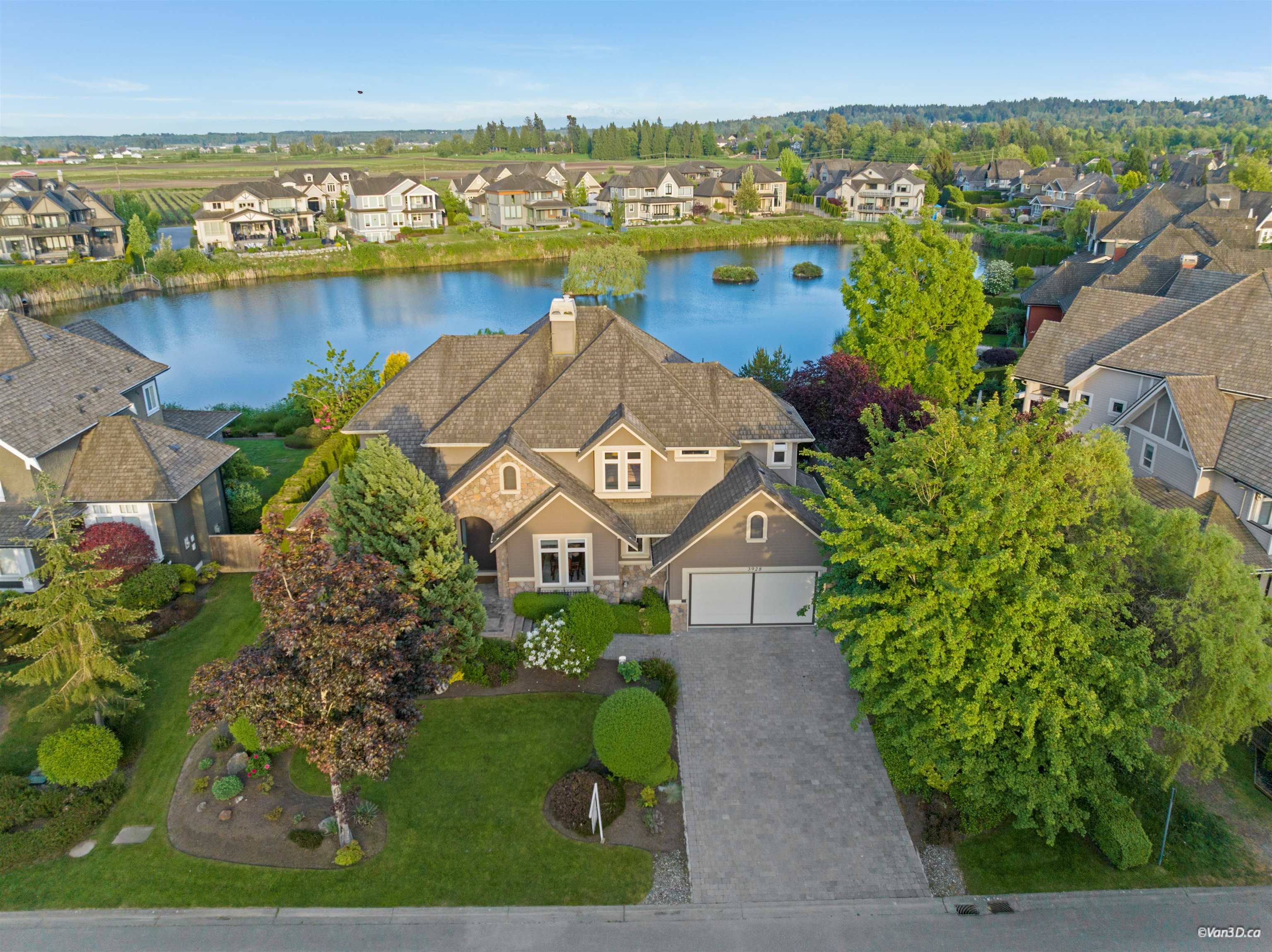  3928 159 Street - MLS&reg; # R3170266