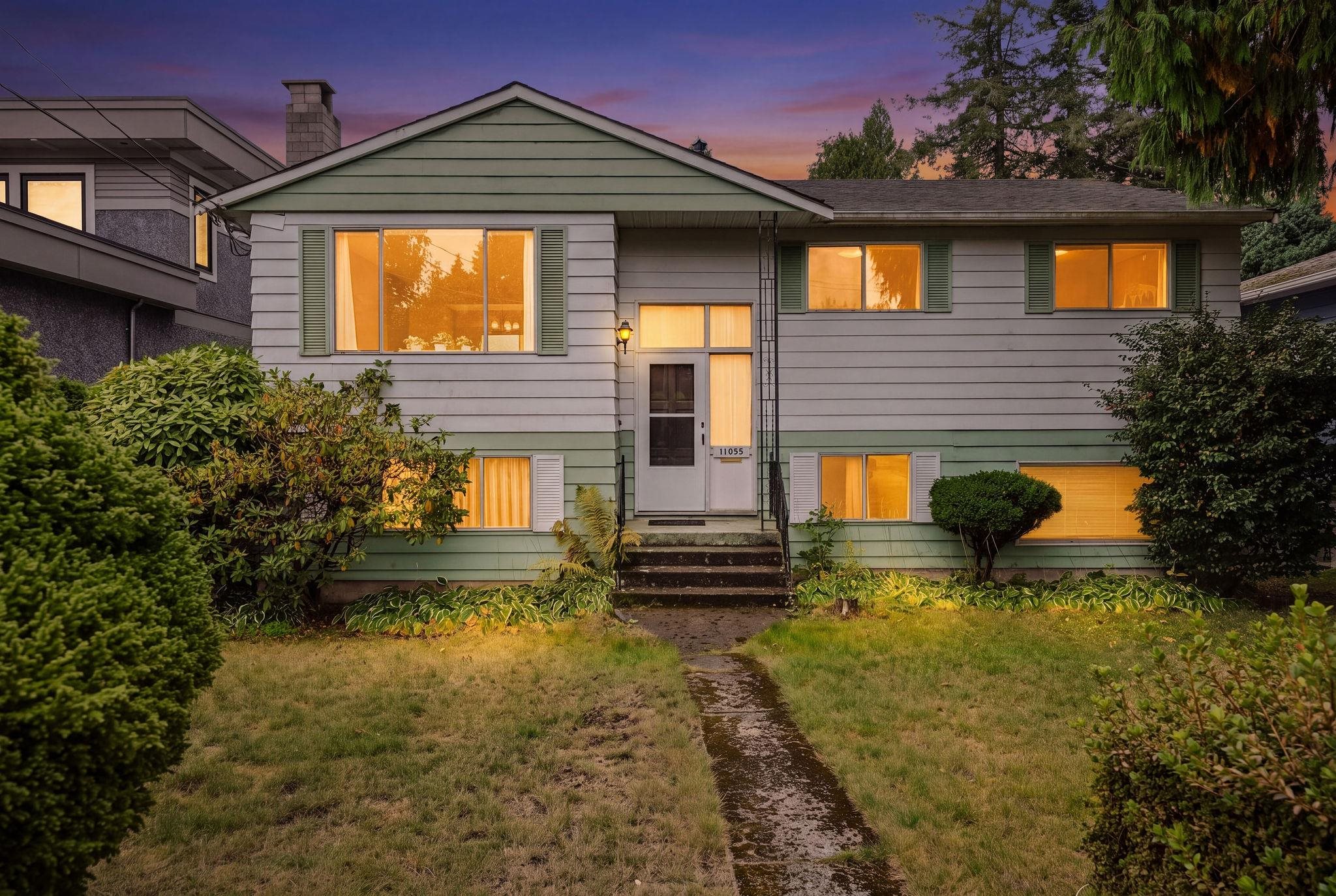  13696 Blackburn Avenue - MLS&reg; # R3172894