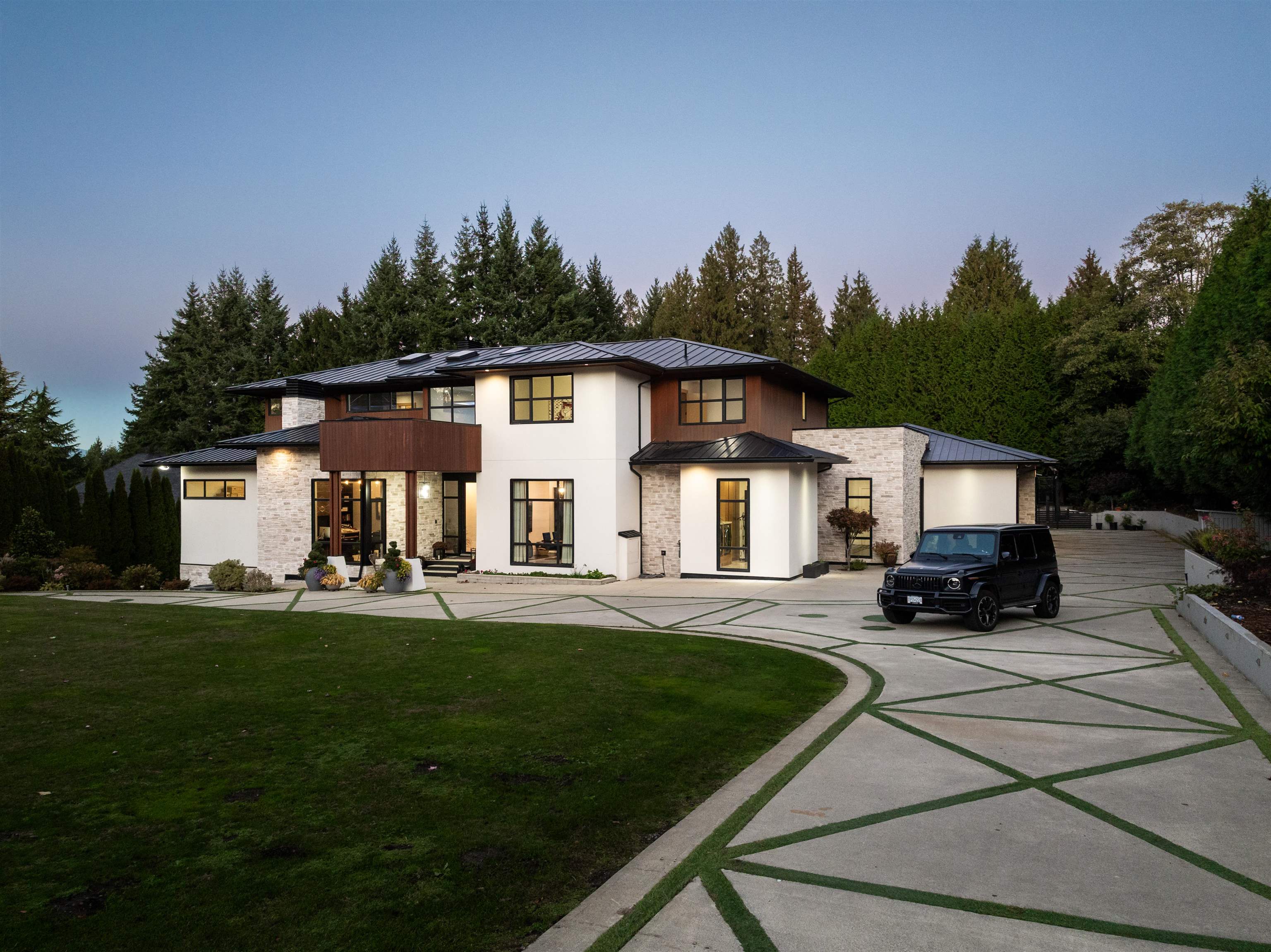  3016 163 Street - MLS&reg; # R3173104