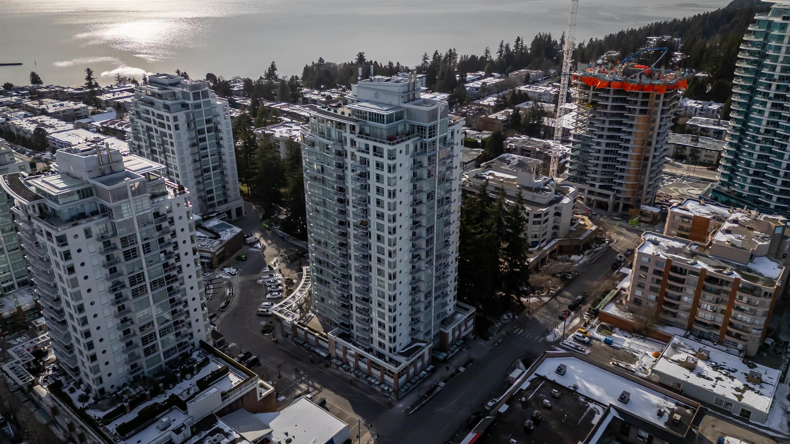 204 15152 Russell Avenue - MLS&reg; # R3173608