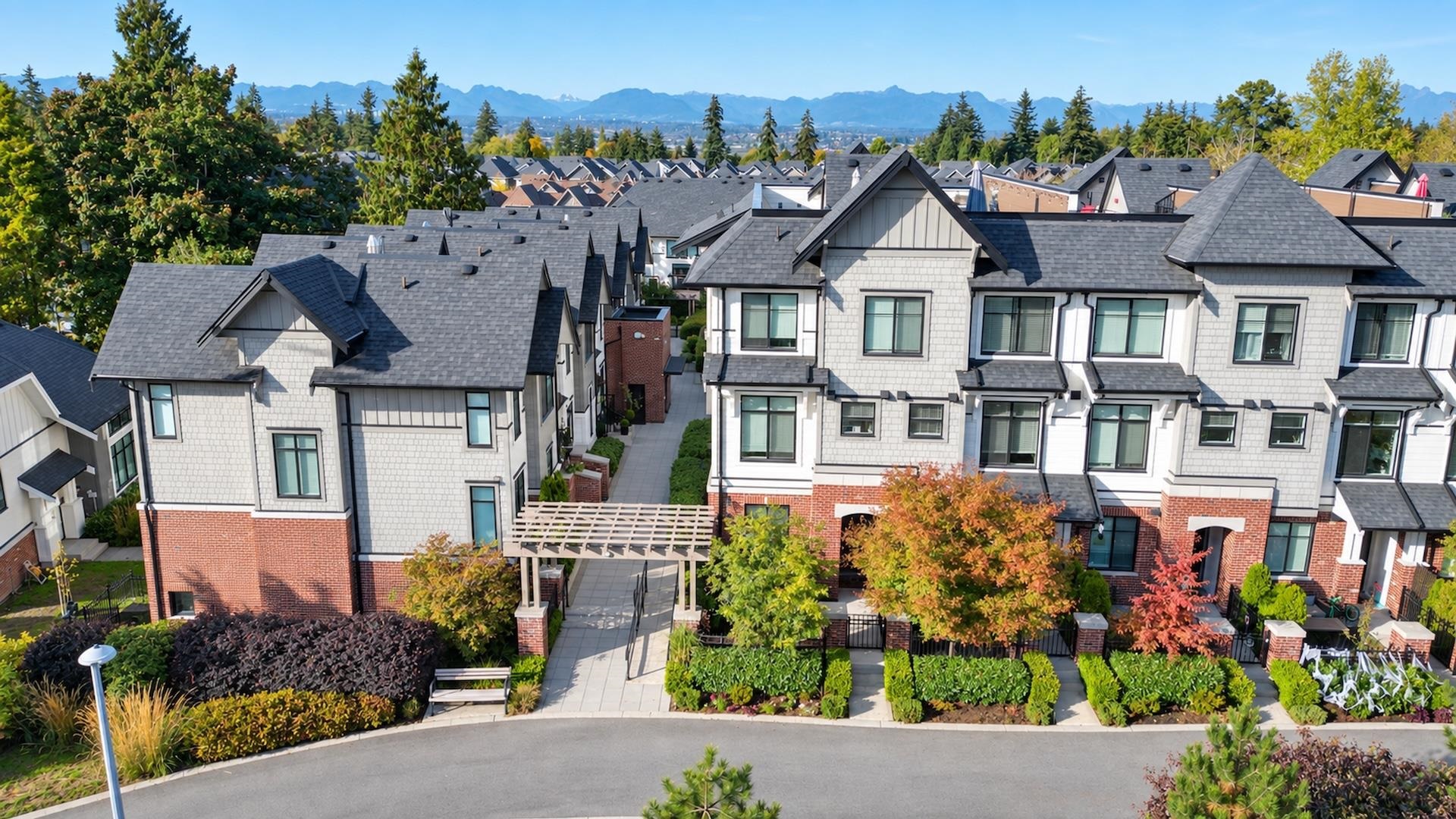 203 16528 24a Avenue - MLS&reg; # R3173752