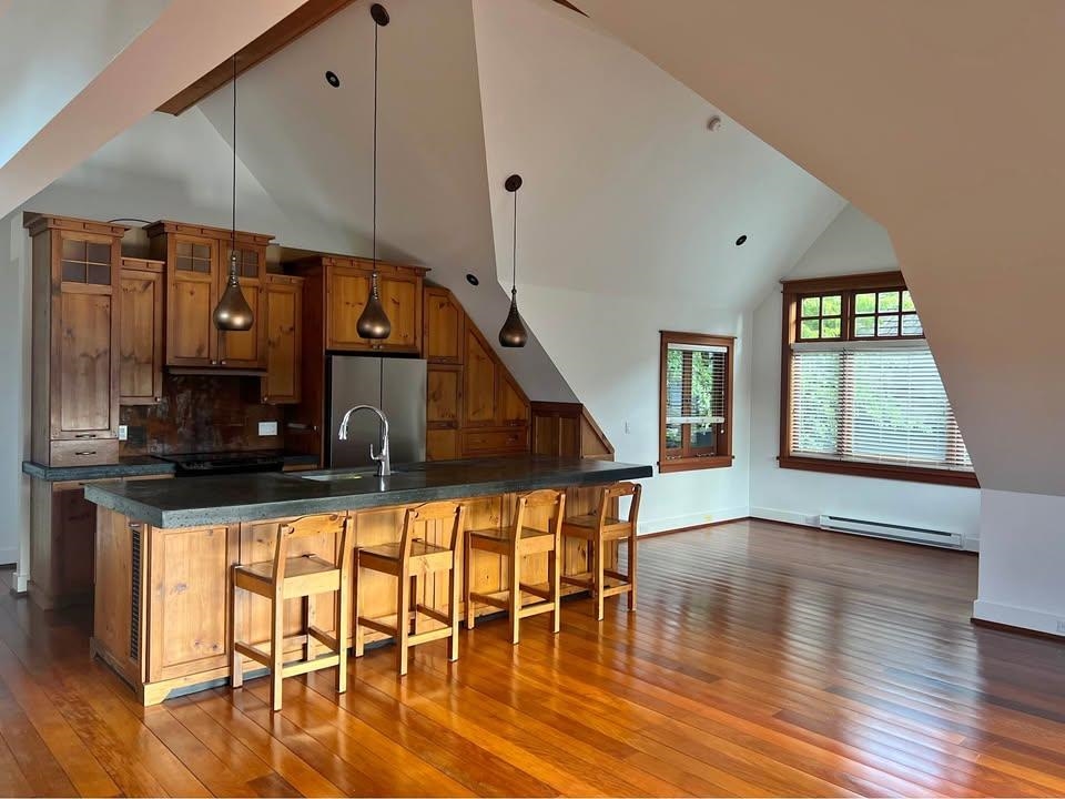 COACH HOUSE 2751 Taylor Lane - MLS&reg; # R3176752