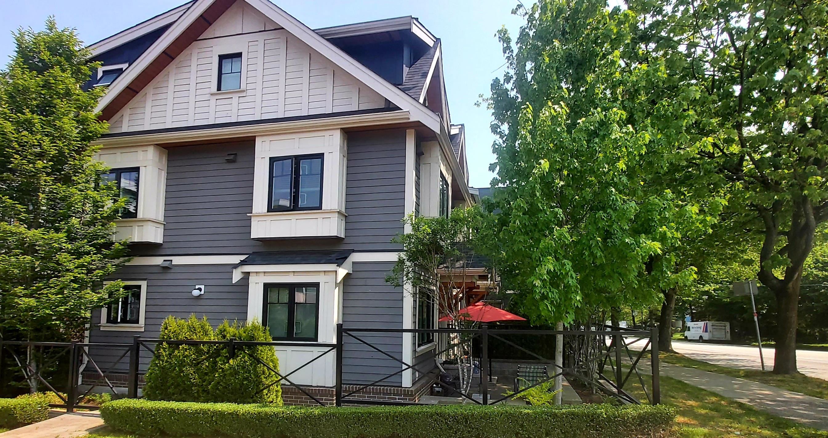  901 Broadway Street - MLS&reg; # R3056369