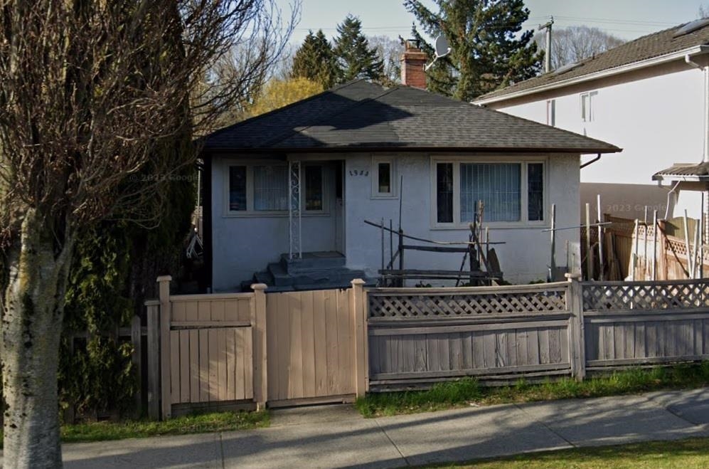  1953 Broadway Drive - MLS&reg; # R3063051