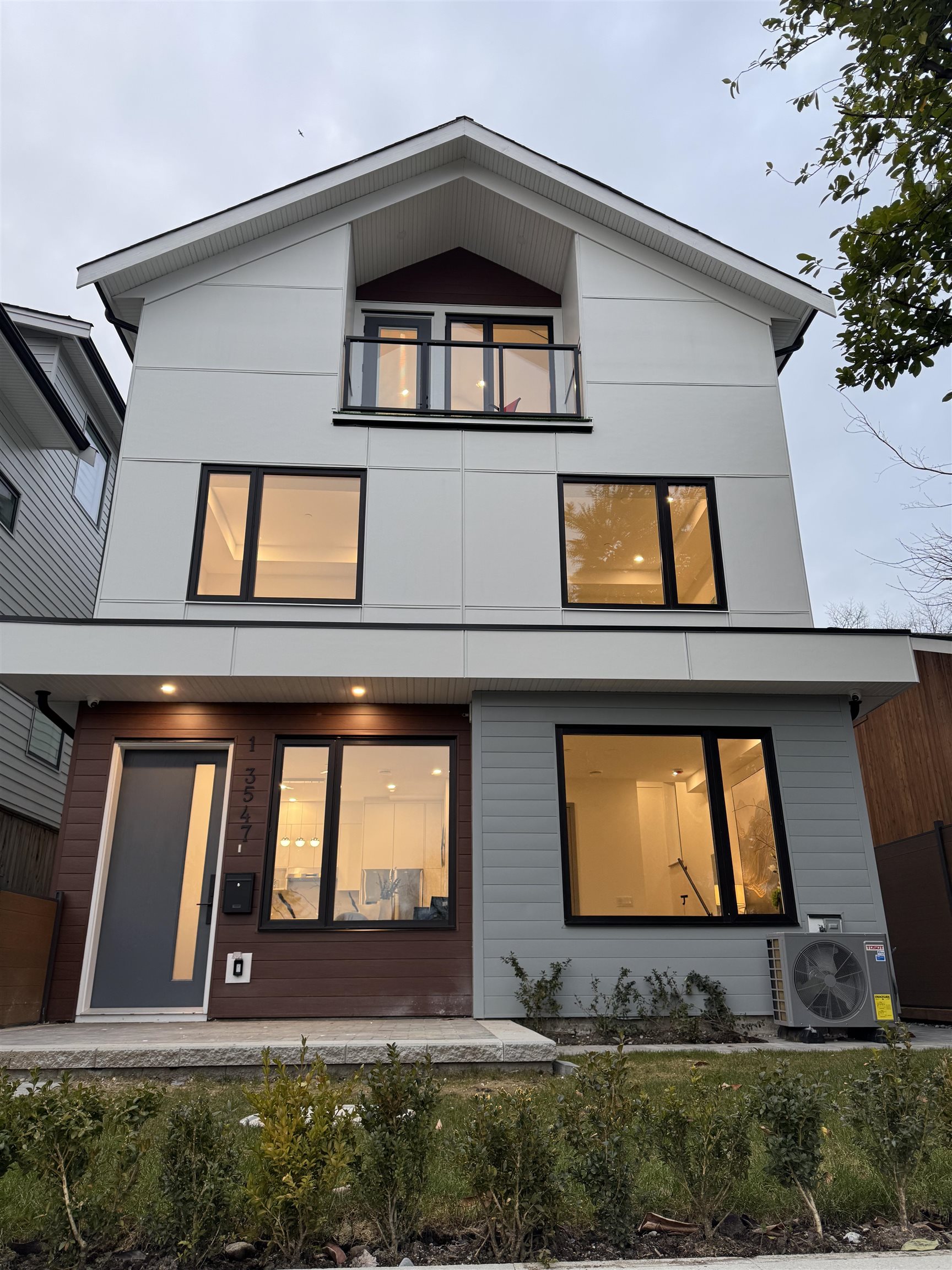 1 3547 Georgia Street - MLS&reg; # R3083379