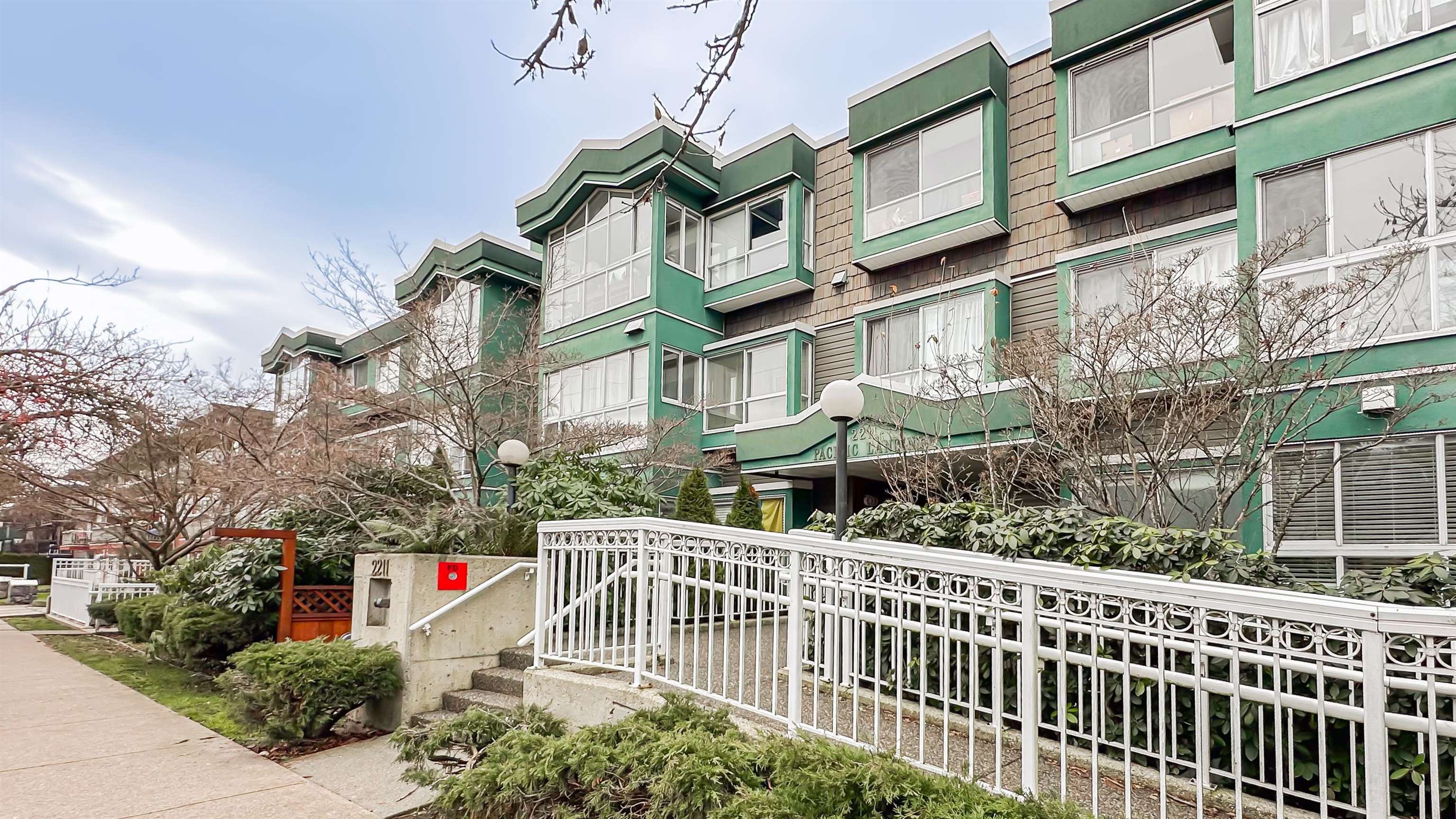309 2211 Wall Street - MLS&reg; # R3083868