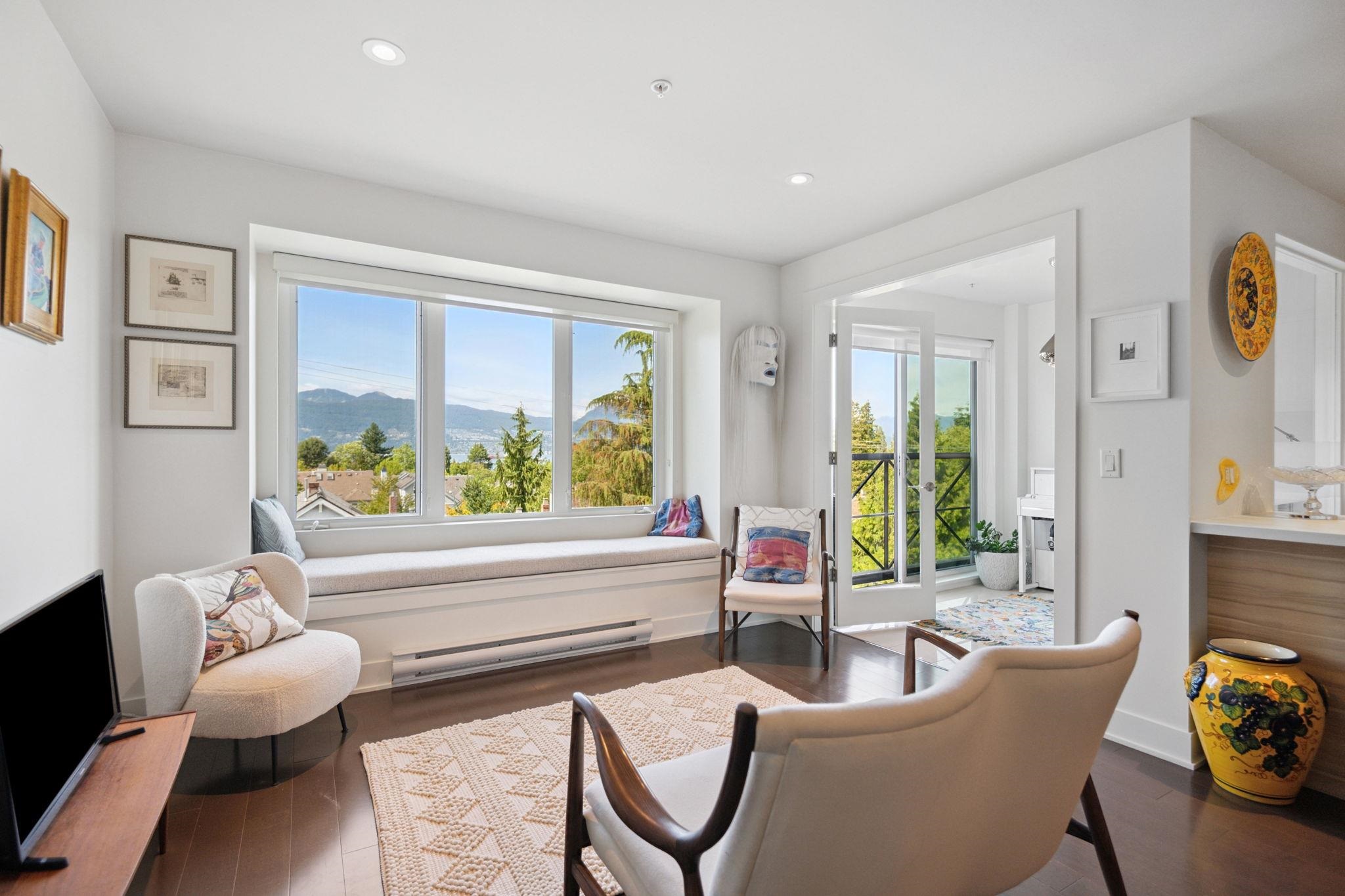 306 4463 10th Avenue - MLS&reg; # R3086753