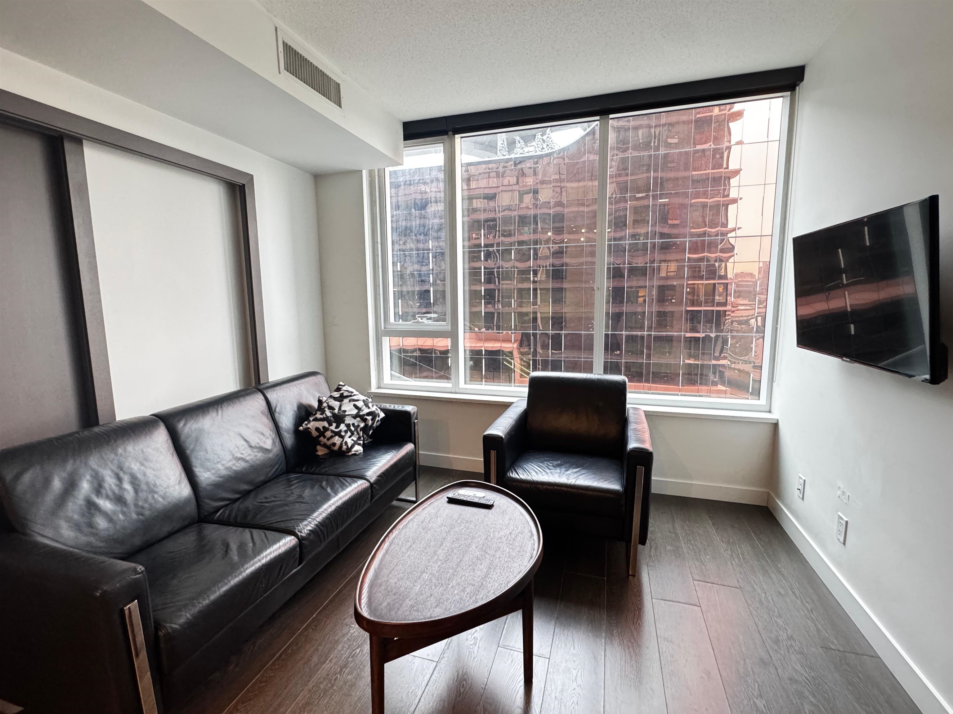 755 38 Smithe Street  - MLS&reg; # R3092215