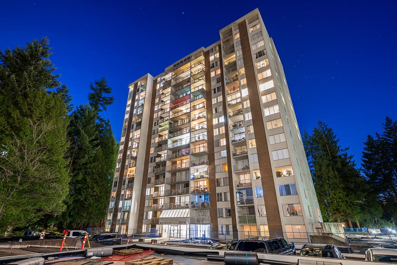 608 2004 Fullerton Avenue - MLS&reg; # R3093342