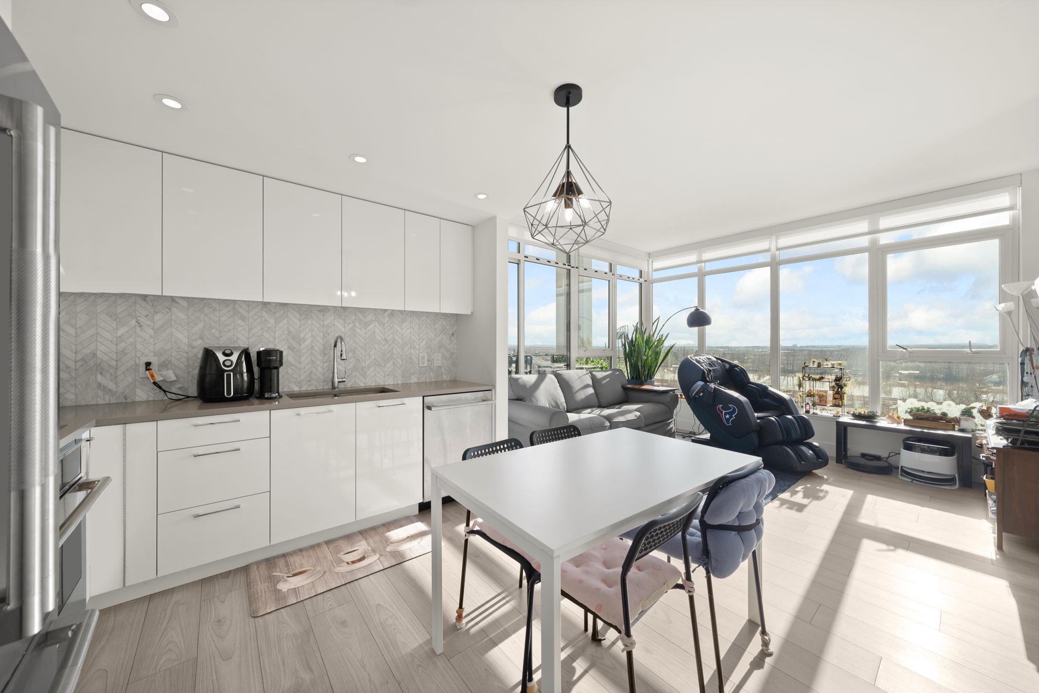 1405 3581 Kent Avenue North  - MLS&reg; # R3095717