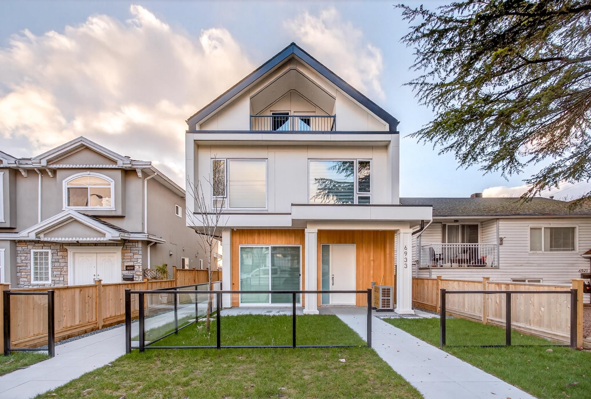 2 6933 Prince Edward Street - MLS&reg; # R3097032