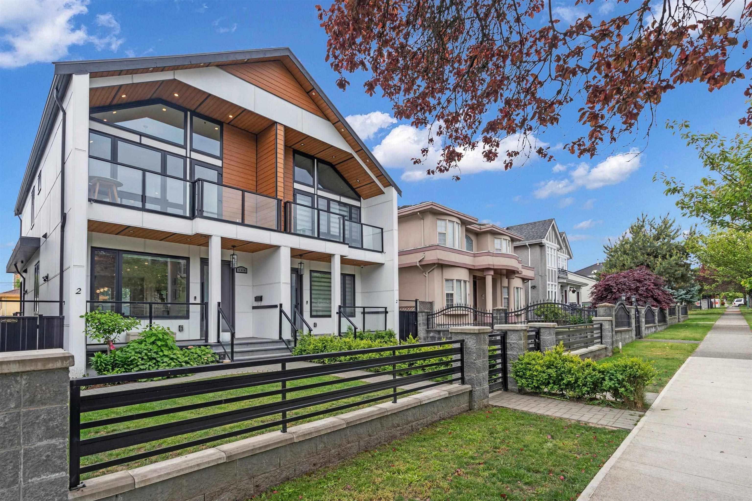 1 560 63rd Avenue - MLS&reg; # R3097831