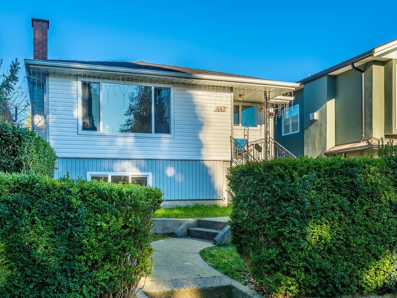  447 30th Avenue - MLS&reg; # R3098439