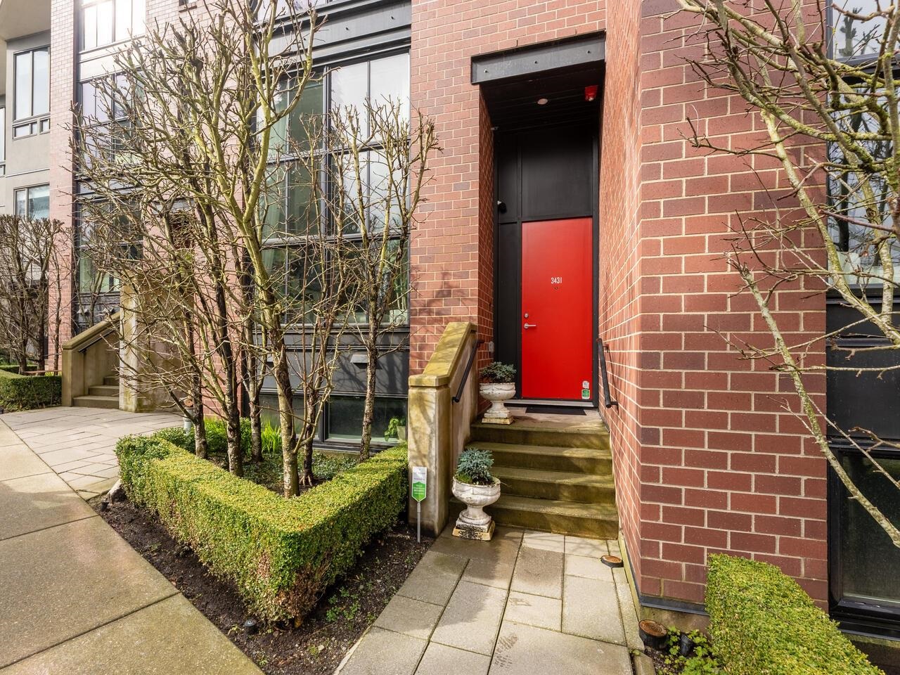  3431 Porter Street - MLS&reg; # R3101118