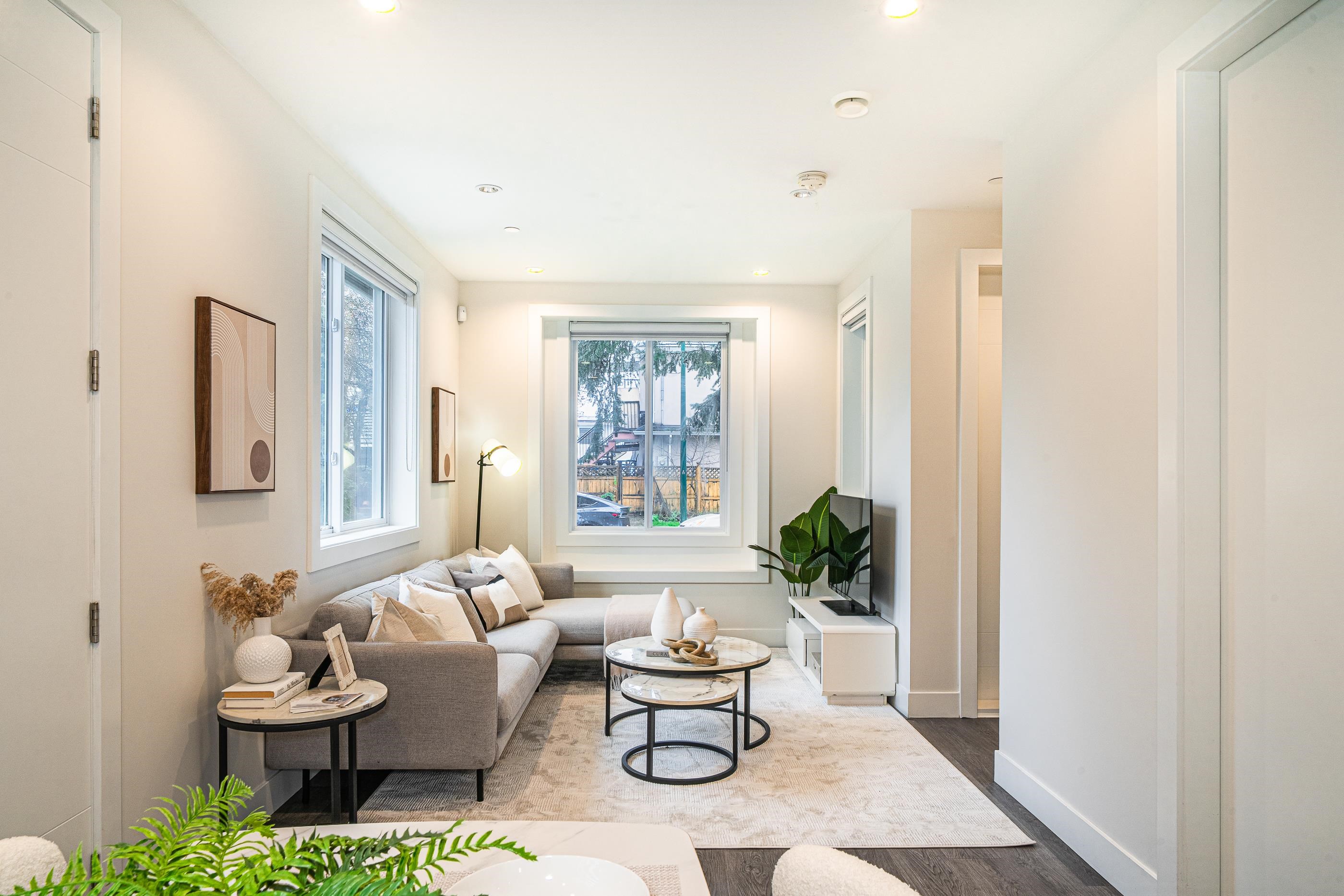  7261 Sherbrooke Street - MLS&reg; # R3104007