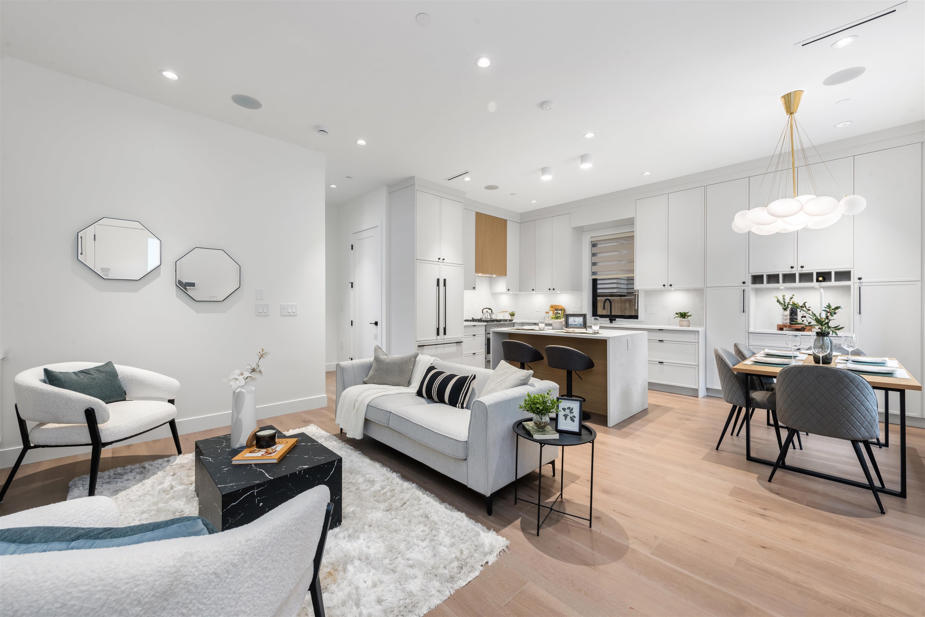 1 878 37 Avenue - MLS&reg; # R3109224