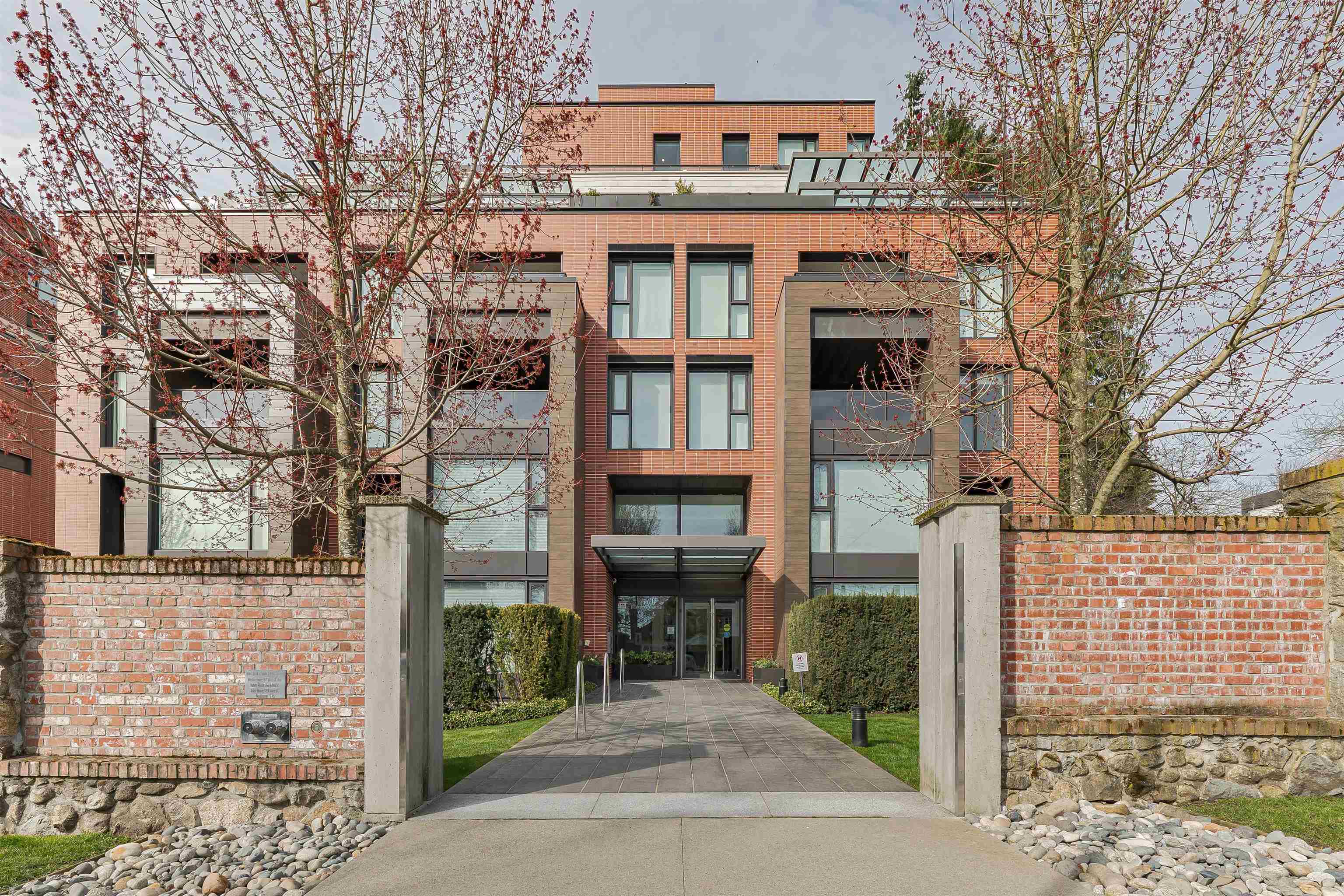 100 1561 57th Avenue - MLS&reg; # R3110018