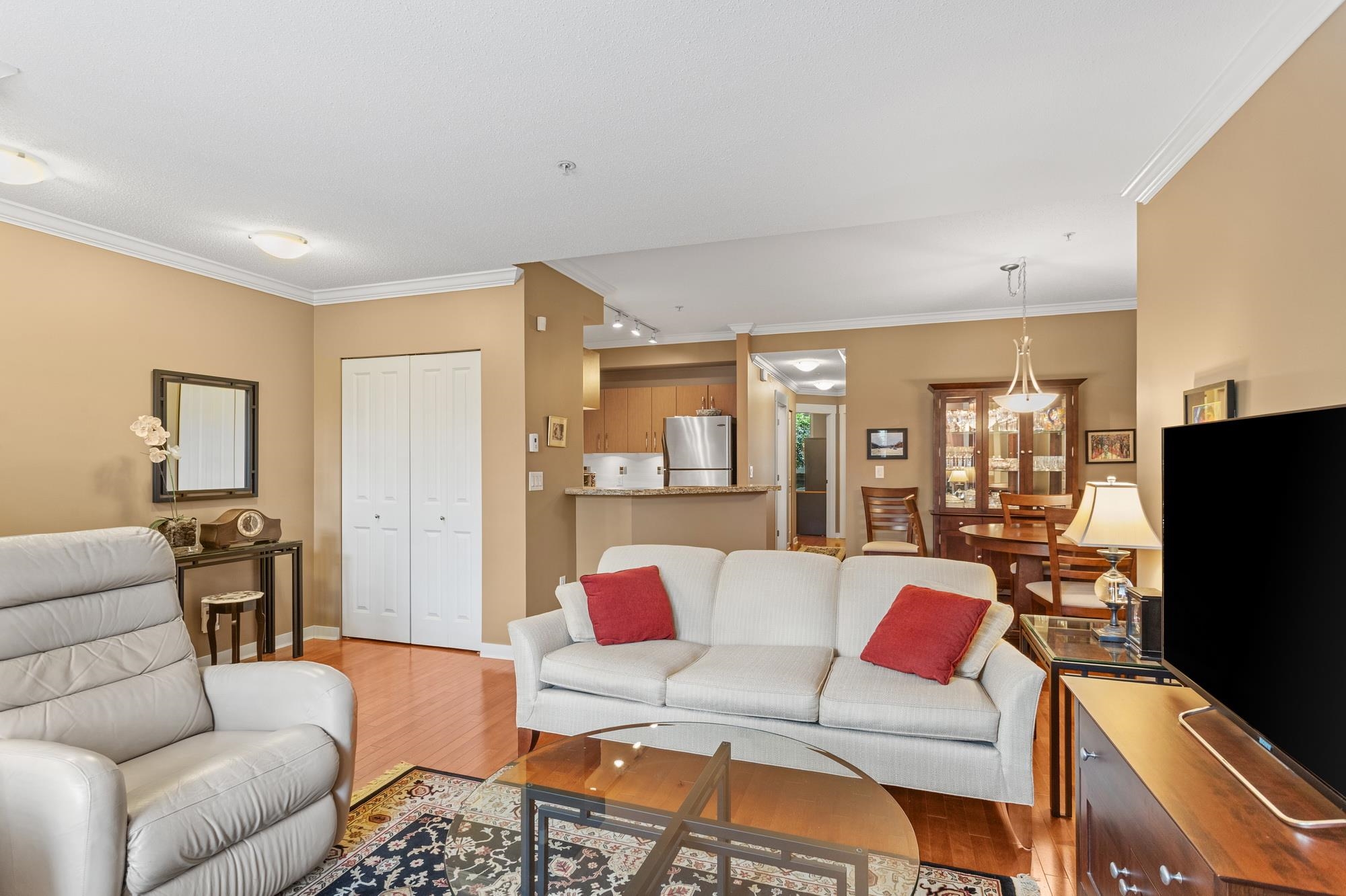  6238 Logan Lane - MLS&reg; # R3110571