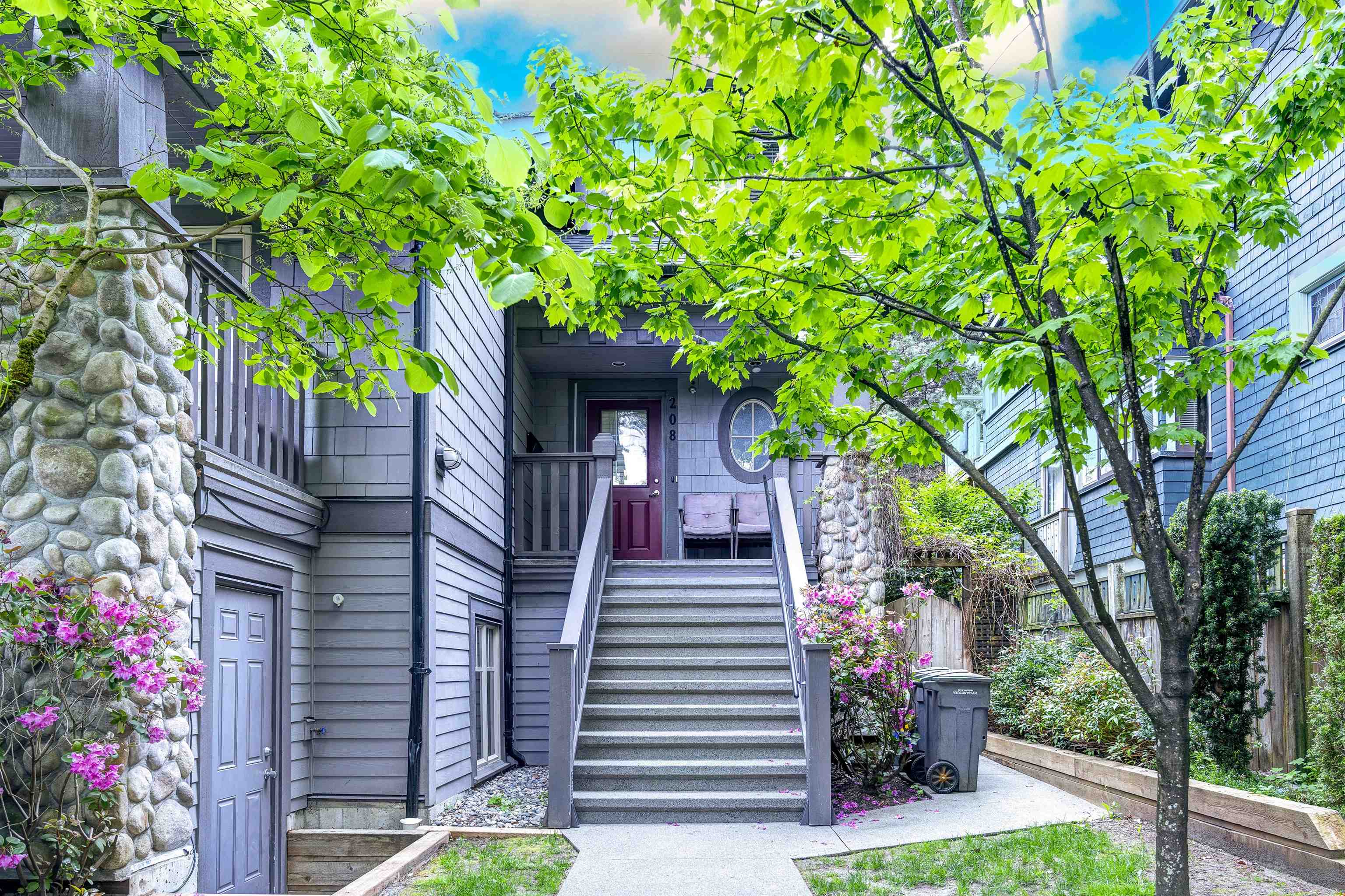  208 13th Avenue - MLS&reg; # R3111981