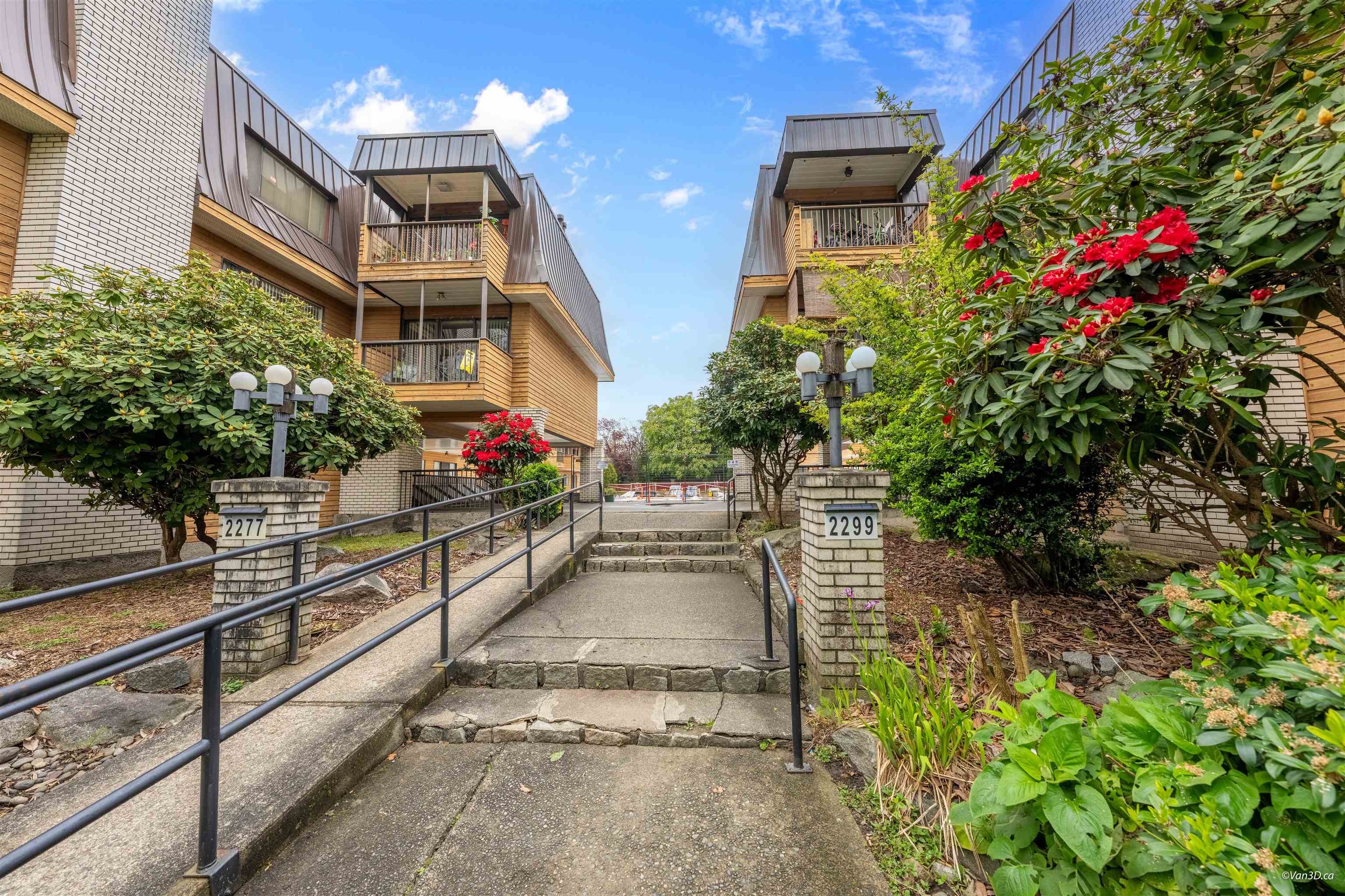 204 2299 30th Avenue - MLS&reg; # R3116671