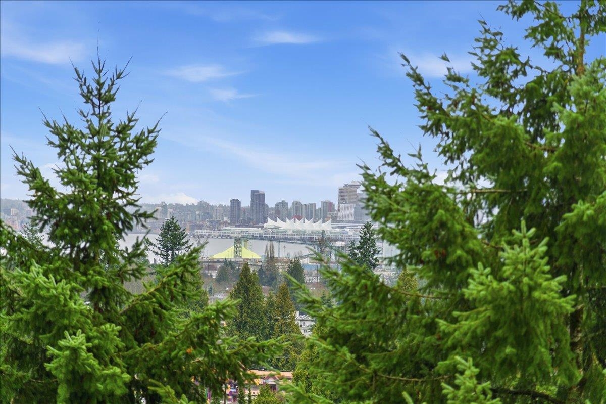 1301 2004 Fullerton Avenue - MLS&reg; # R3116760