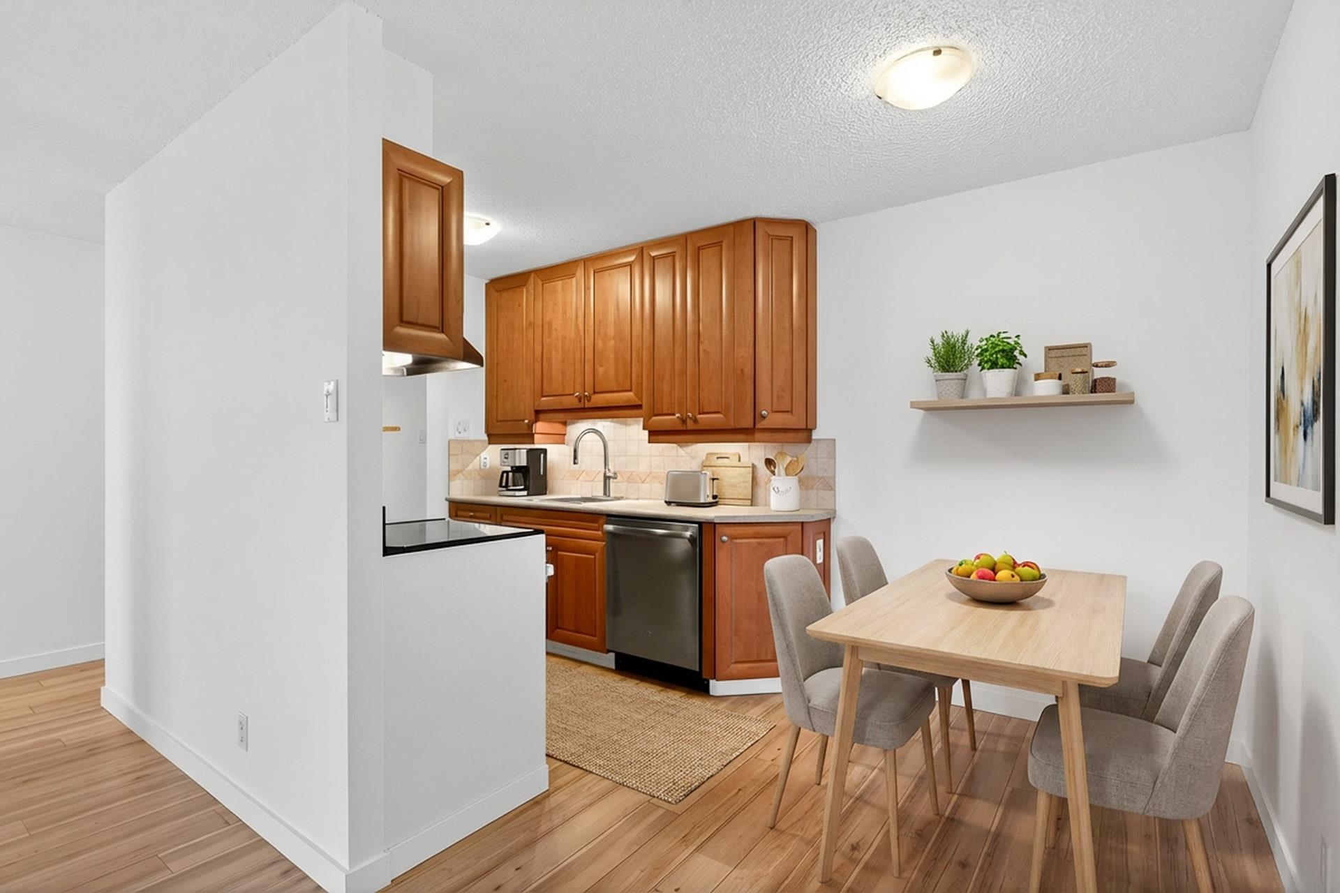 1306 2016 Fullerton Avenue - MLS&reg; # R3117514