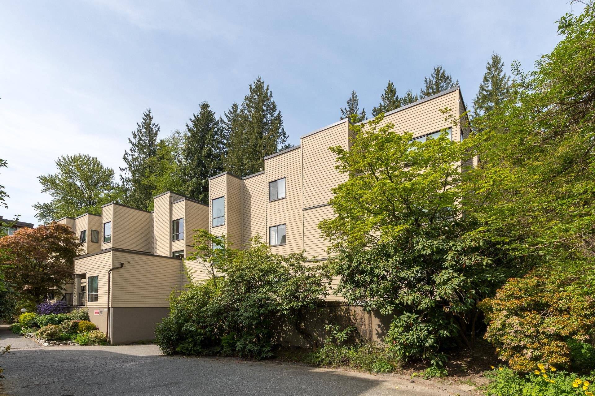 212 3275 Mountain Highway - MLS&reg; # R3120591