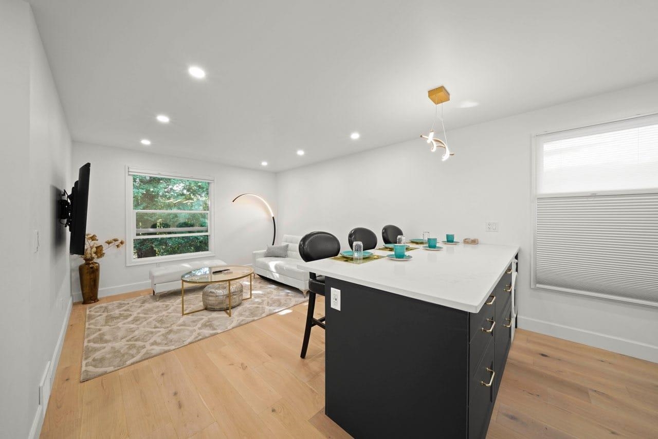  1620 Mclean Drive - MLS&reg; # R3122843