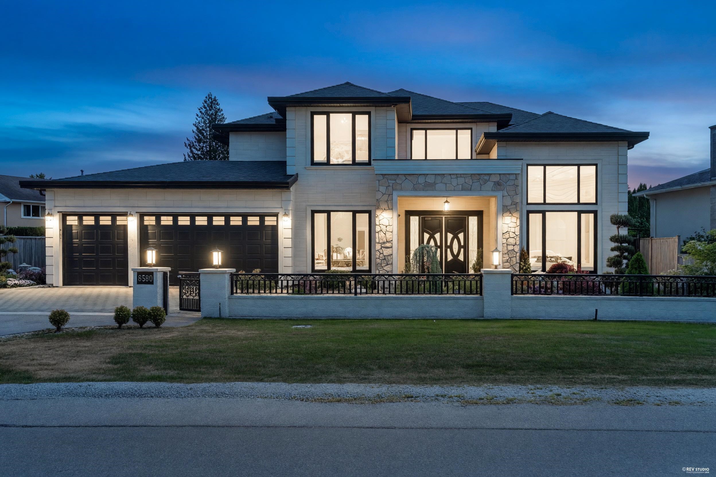  8580 Camden Crescent - MLS&reg; # R3122889