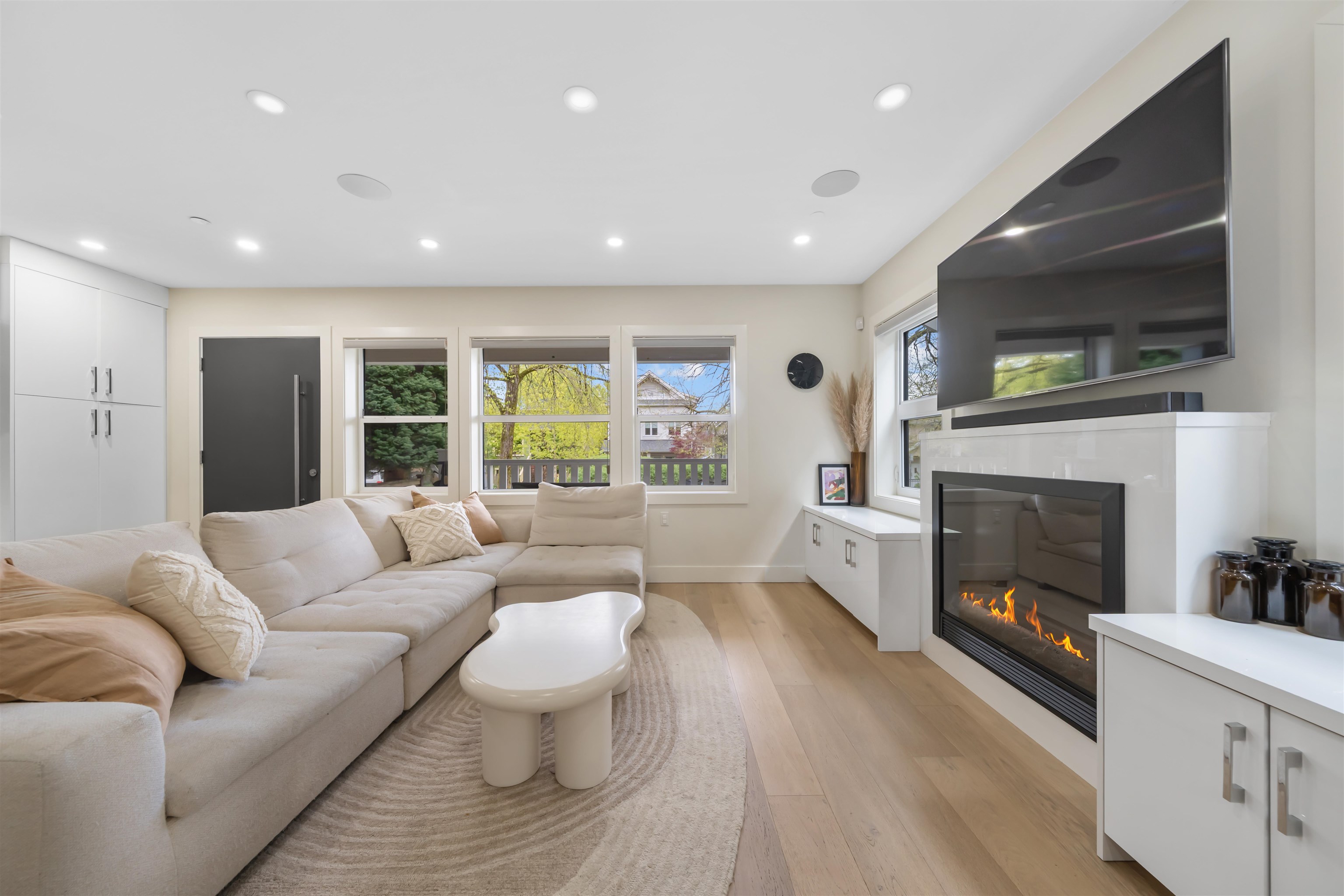 1758 14th Avenue - MLS&reg; # R3123324