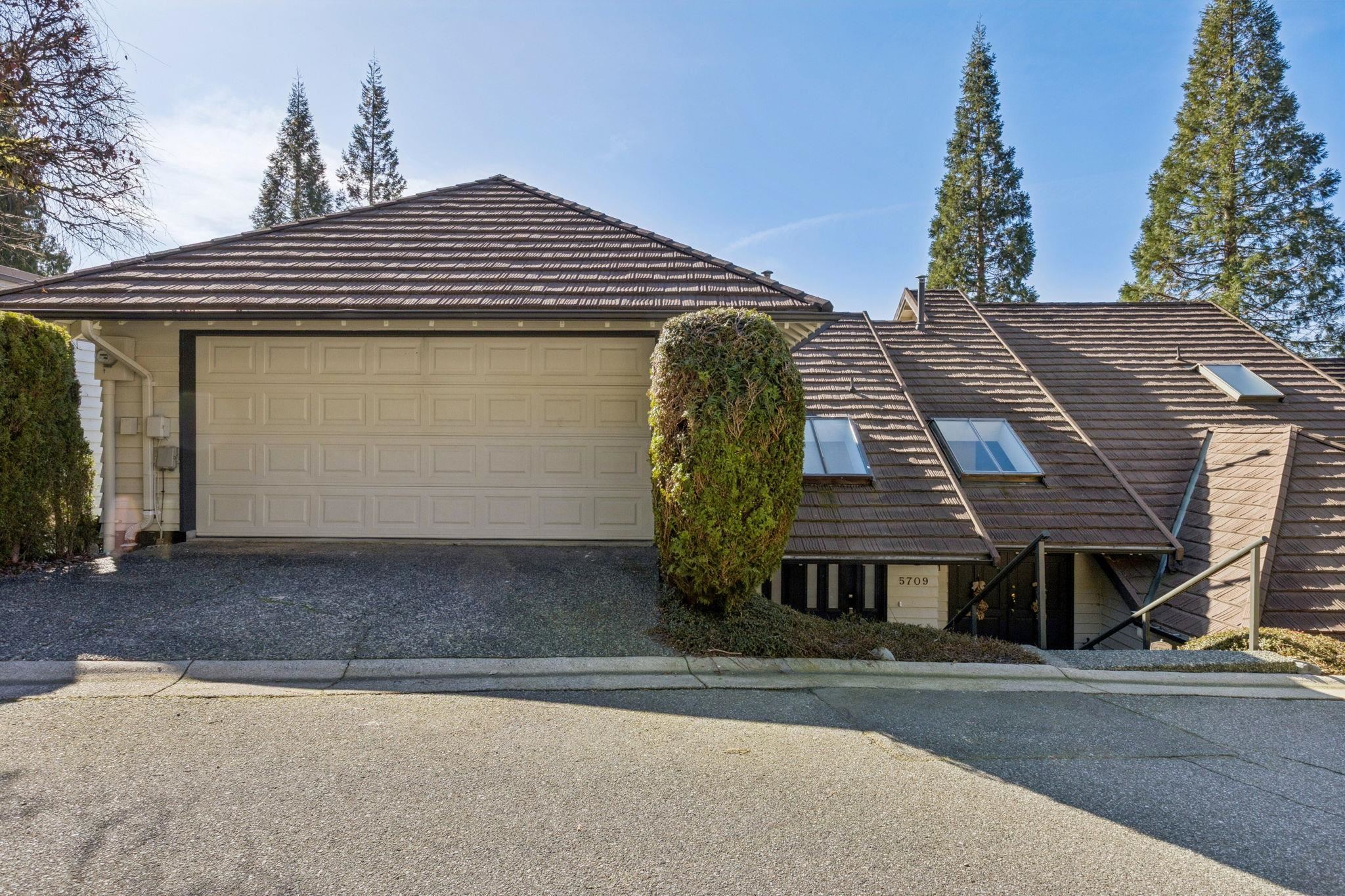  5709 Owl Court - MLS&reg; # R3123936