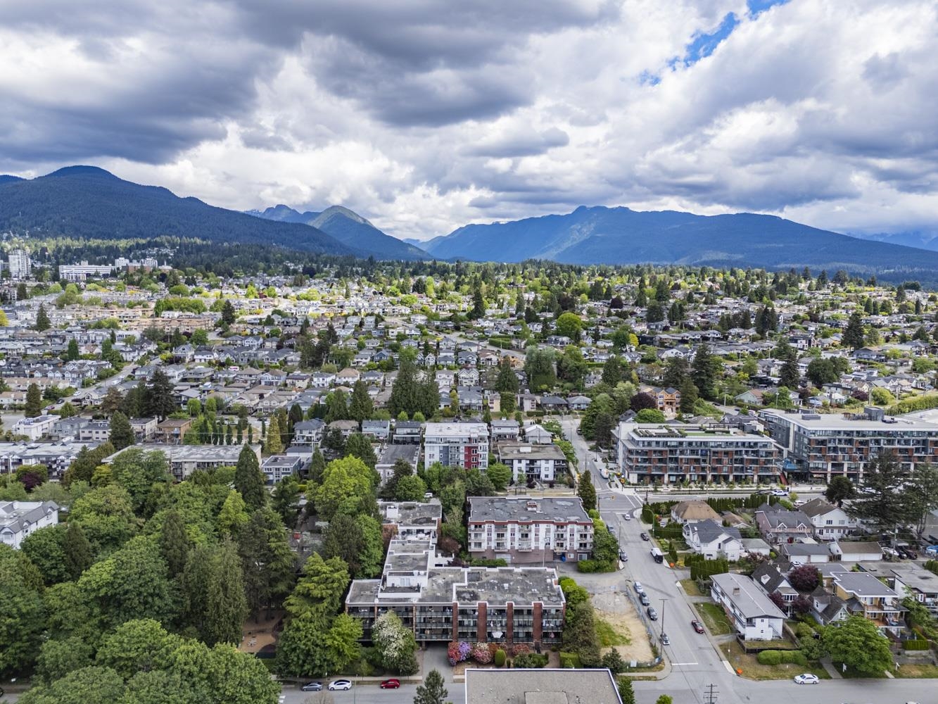 310 360 2nd Street - MLS&reg; # R3125362