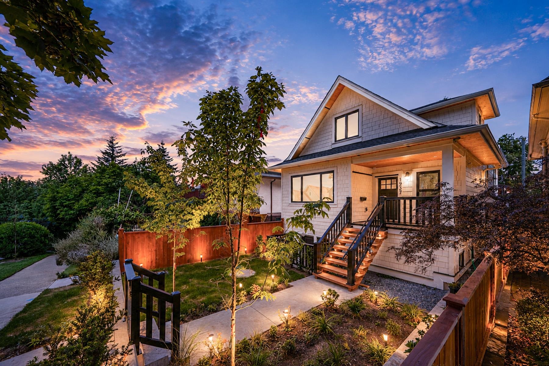  1937 4th Avenue - MLS&reg; # R3125834