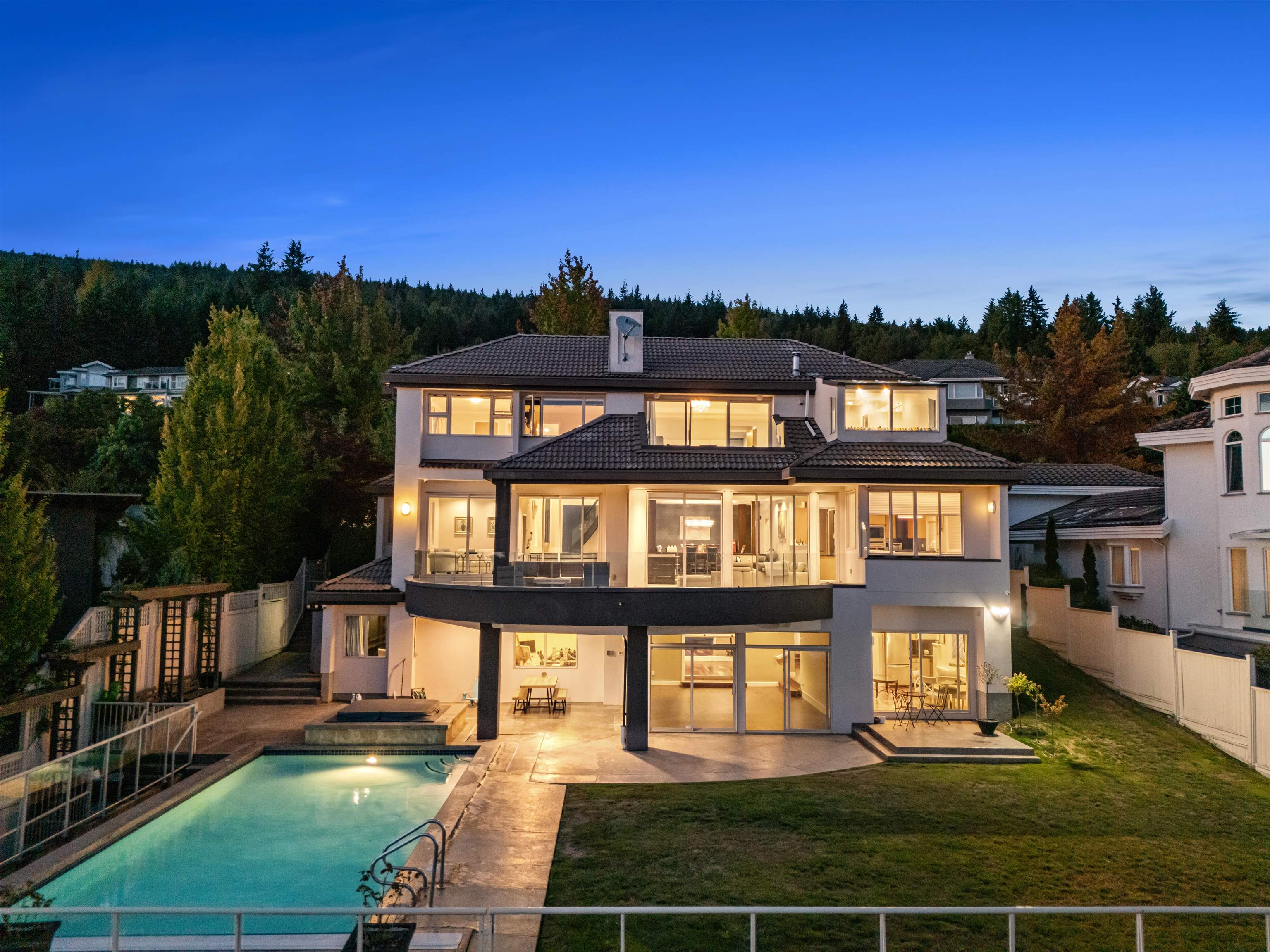  1526 Chippendale Court - MLS&reg; # R3126964