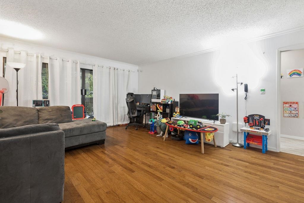 211 444 49th Avenue - MLS&reg; # R3129008