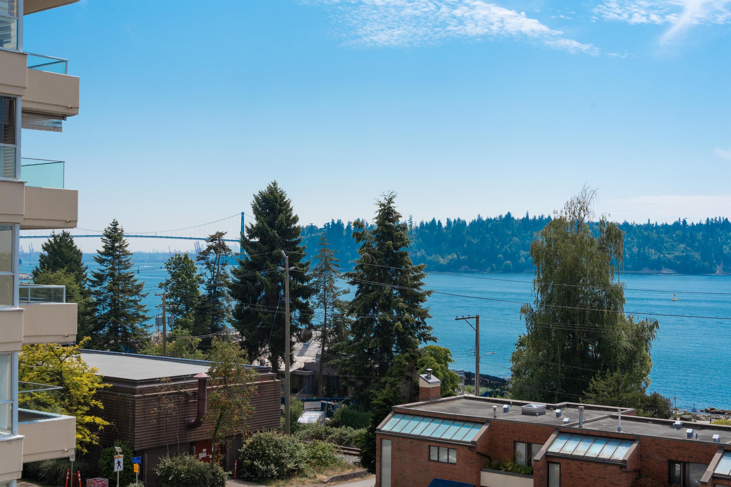 303 1845 Bellevue Avenue - MLS&reg; # R3130948