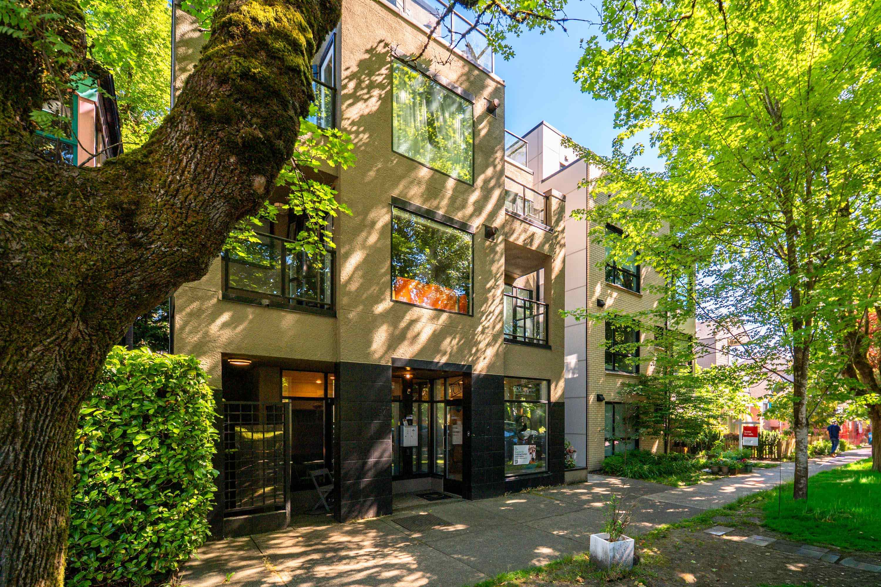 202 3673 11th Avenue - MLS&reg; # R3132451