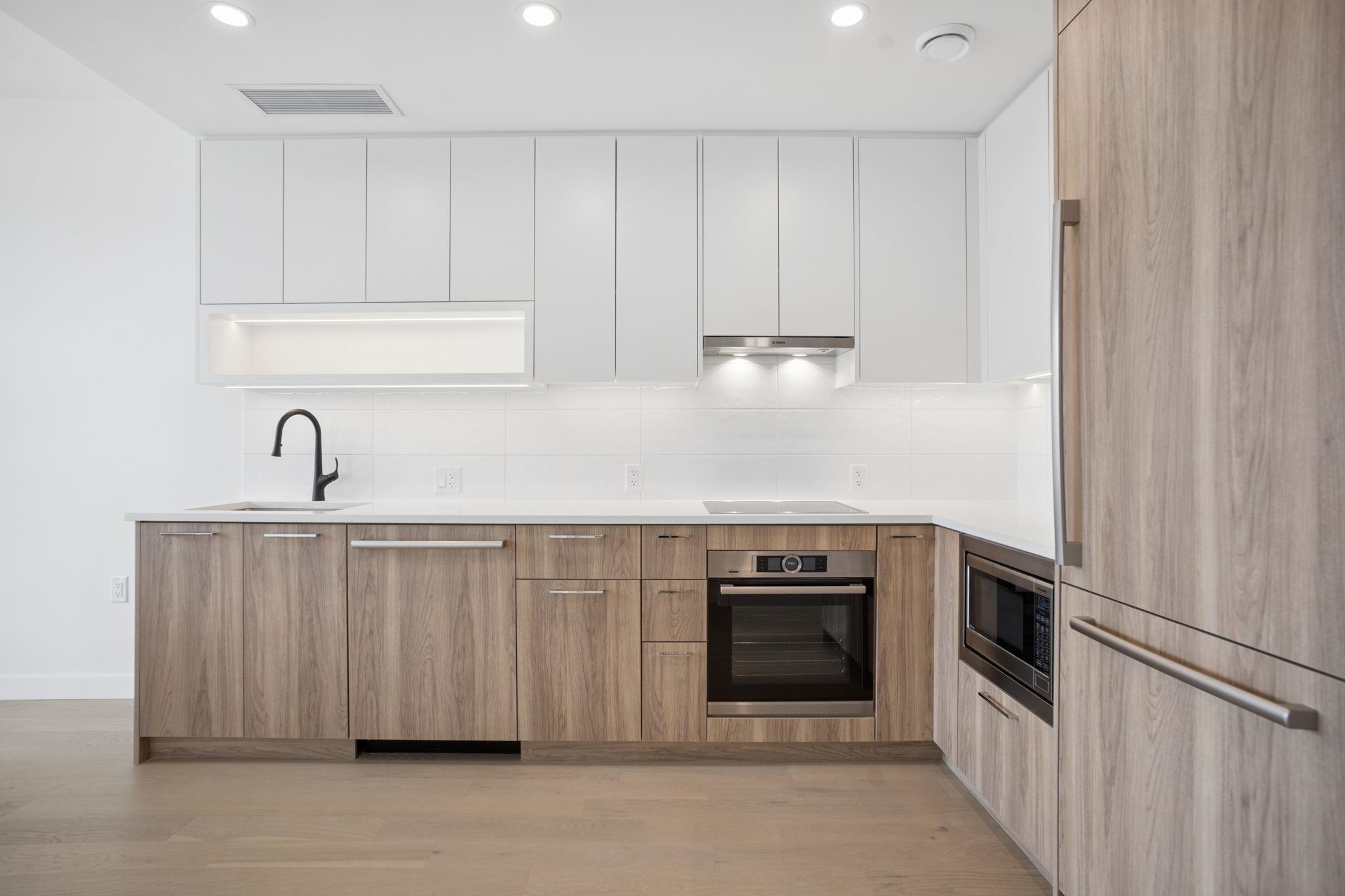 202 8398 Oak Street - MLS&reg; # R3132559