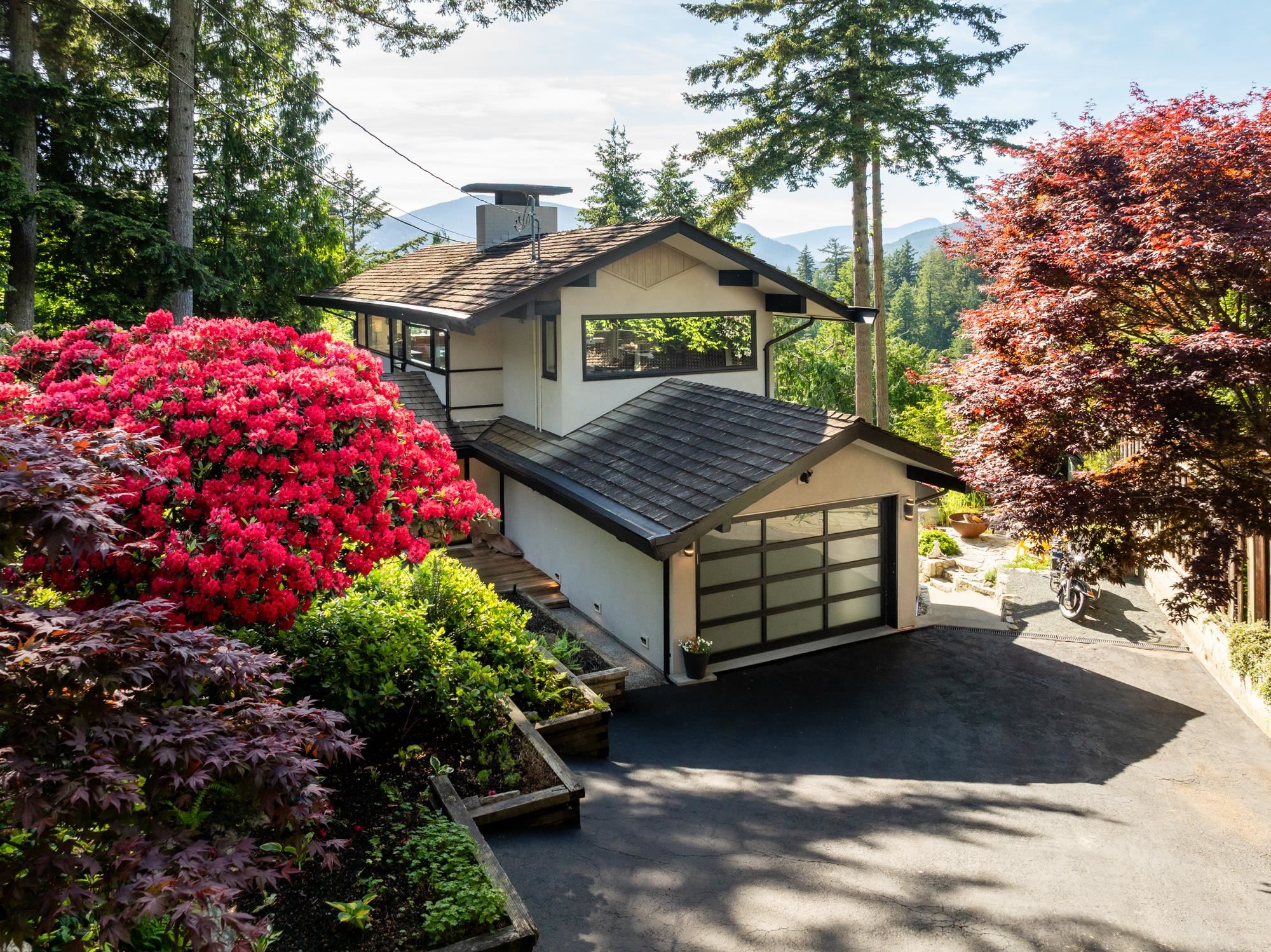  6485 Madrona Crescent - MLS&reg; # R3133250