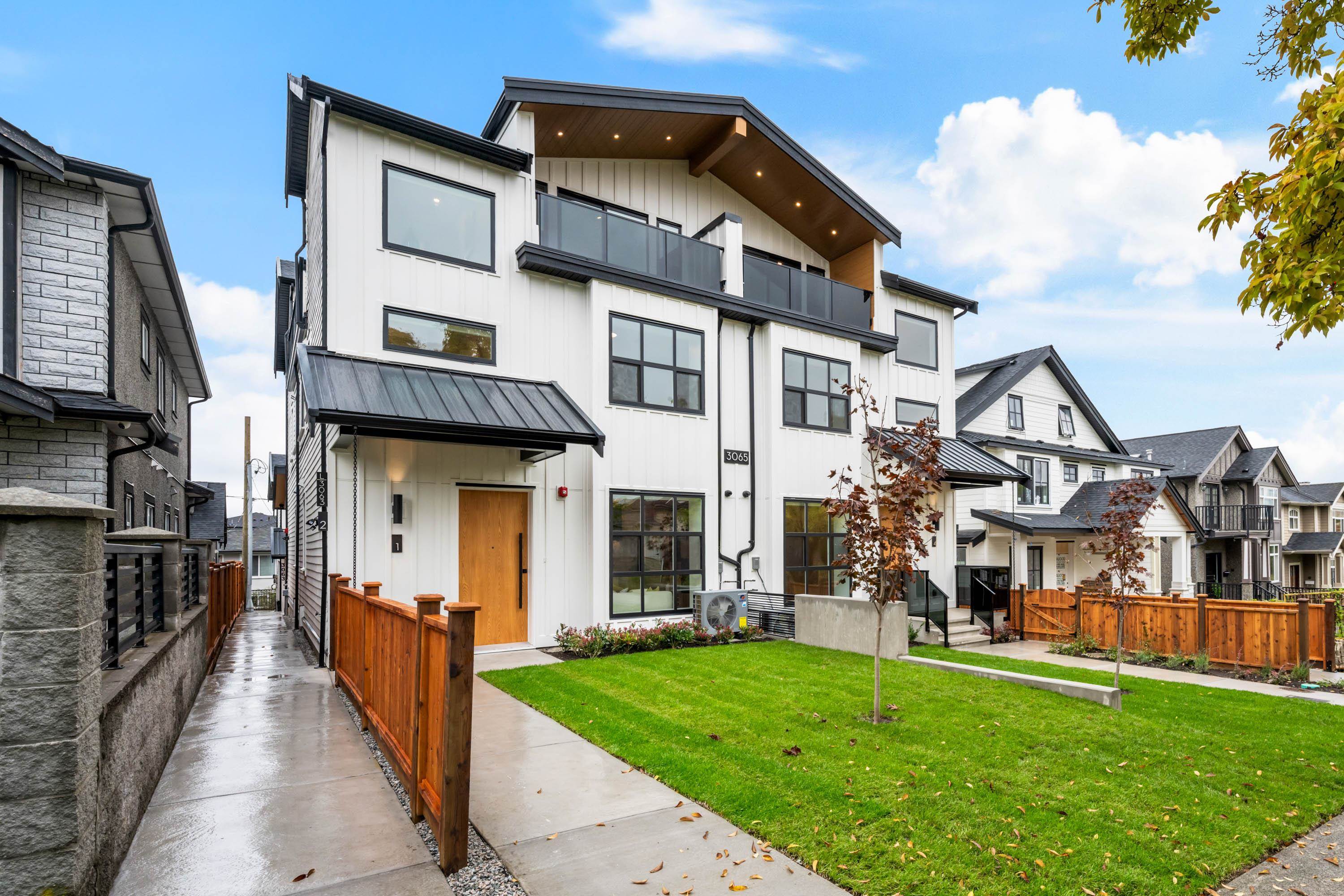 2 3065 Charles Street - MLS&reg; # R3133328
