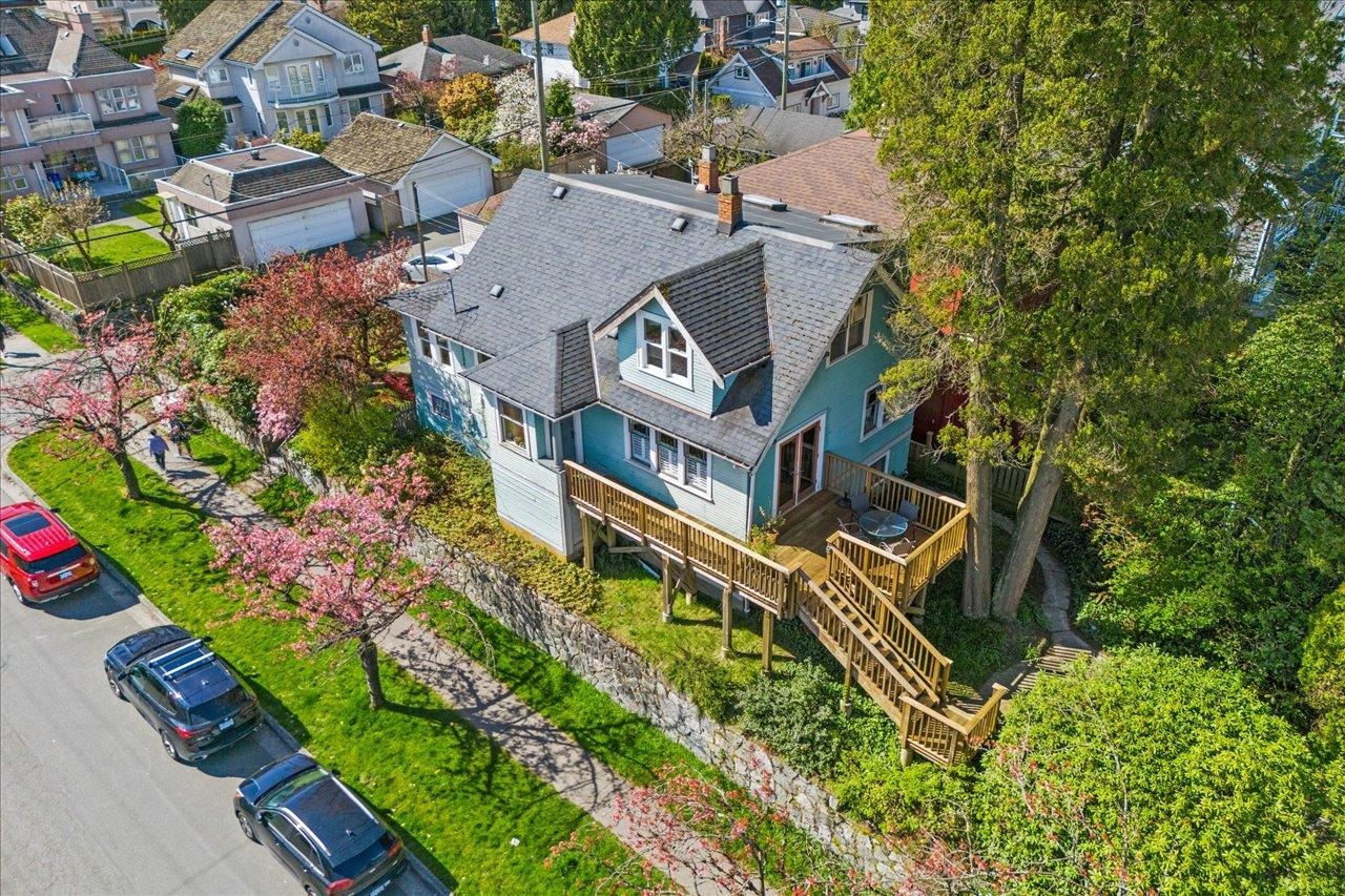  706 24th Avenue - MLS&reg; # R3133426