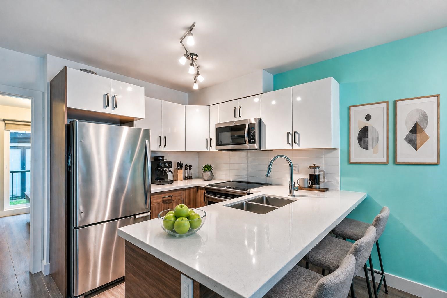 201 3939 Knight Street - MLS&reg; # R3134403