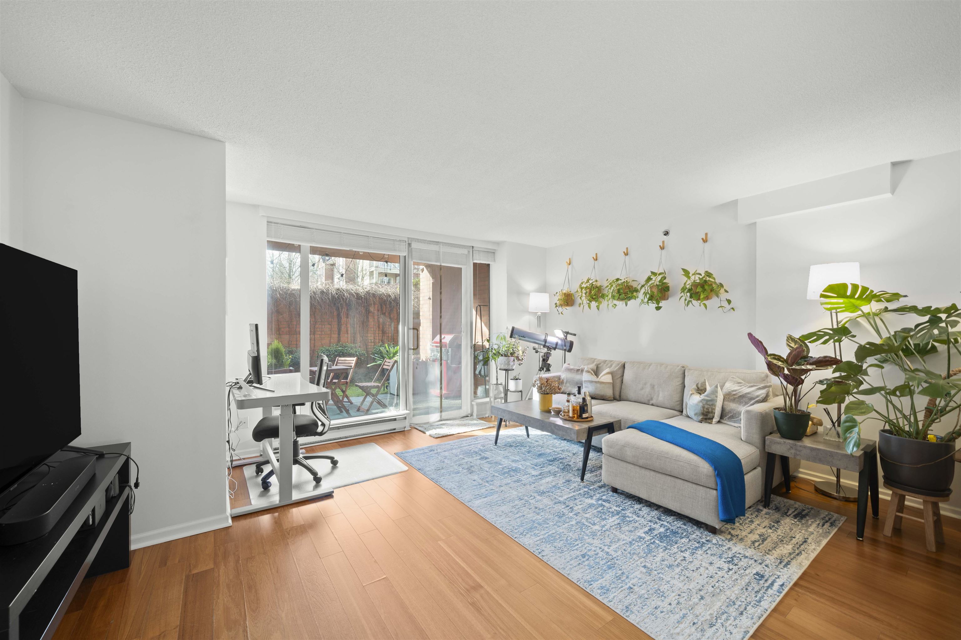 106 503 16th Avenue - MLS&reg; # R3135835