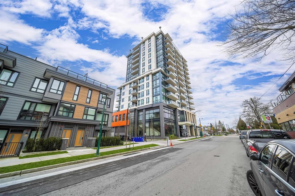 1302 3996 Dumfries Street - MLS&reg; # R3135948